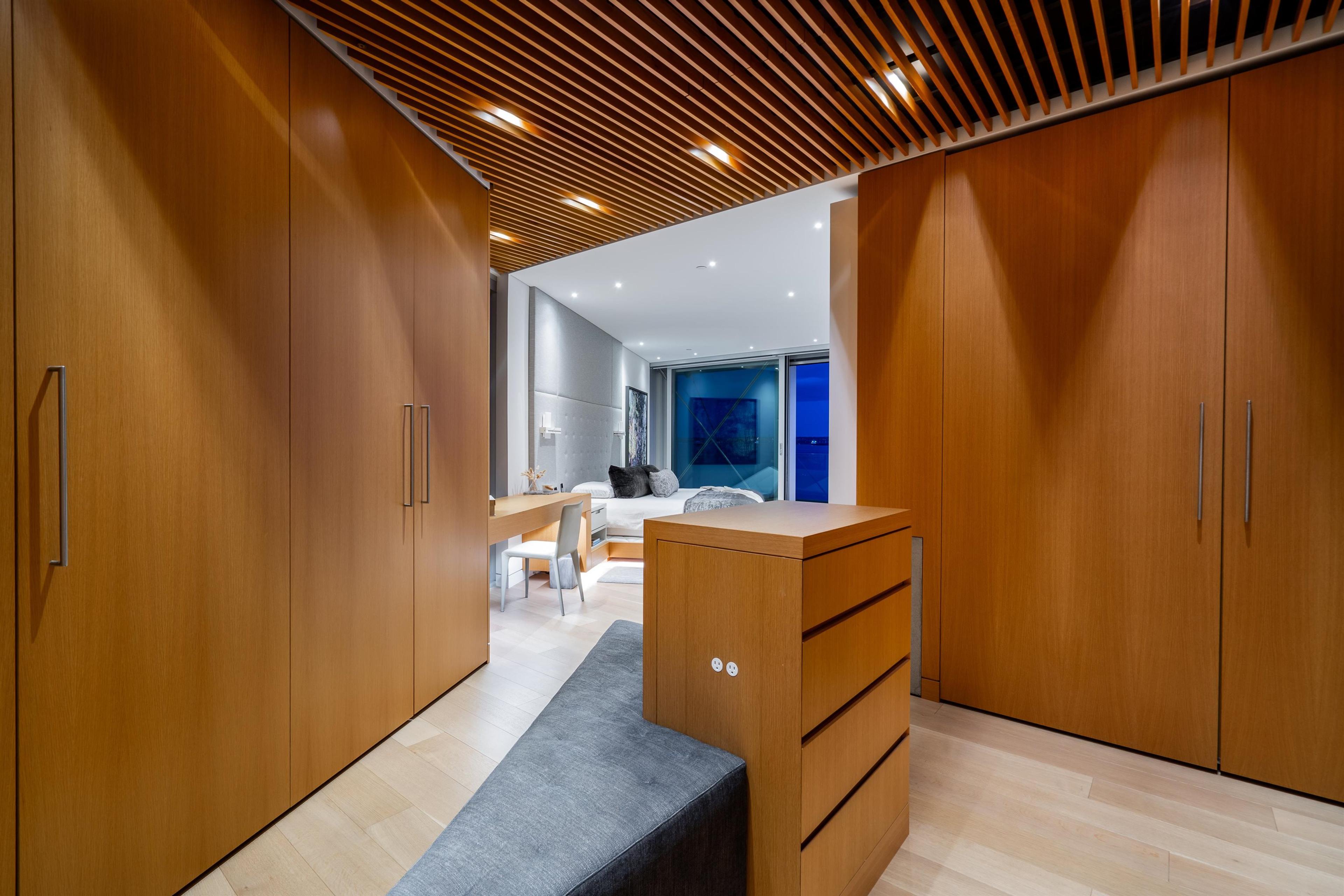 2612 BELLEVUE AVENUE - Image 23