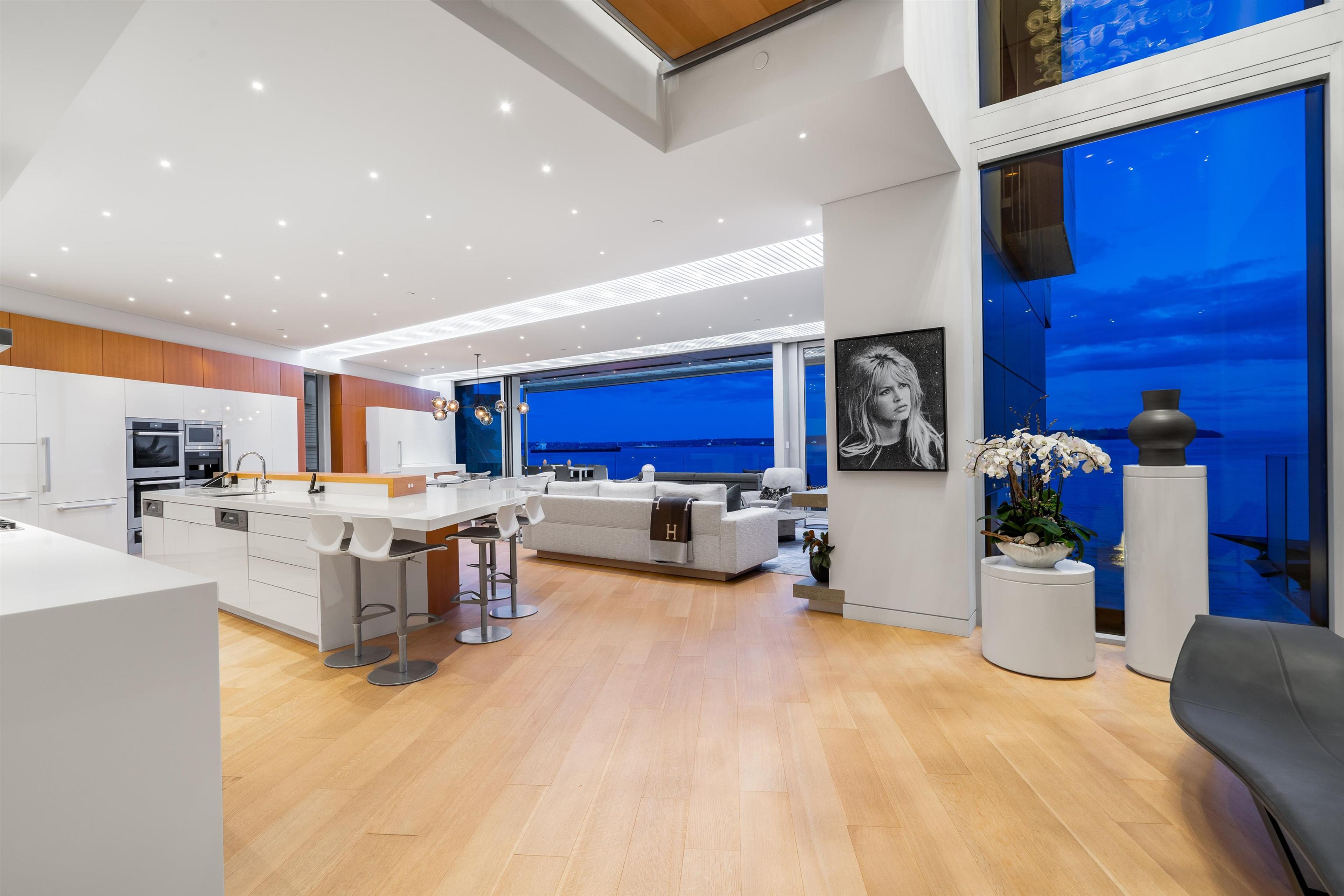 2612 BELLEVUE AVENUE - Image 7