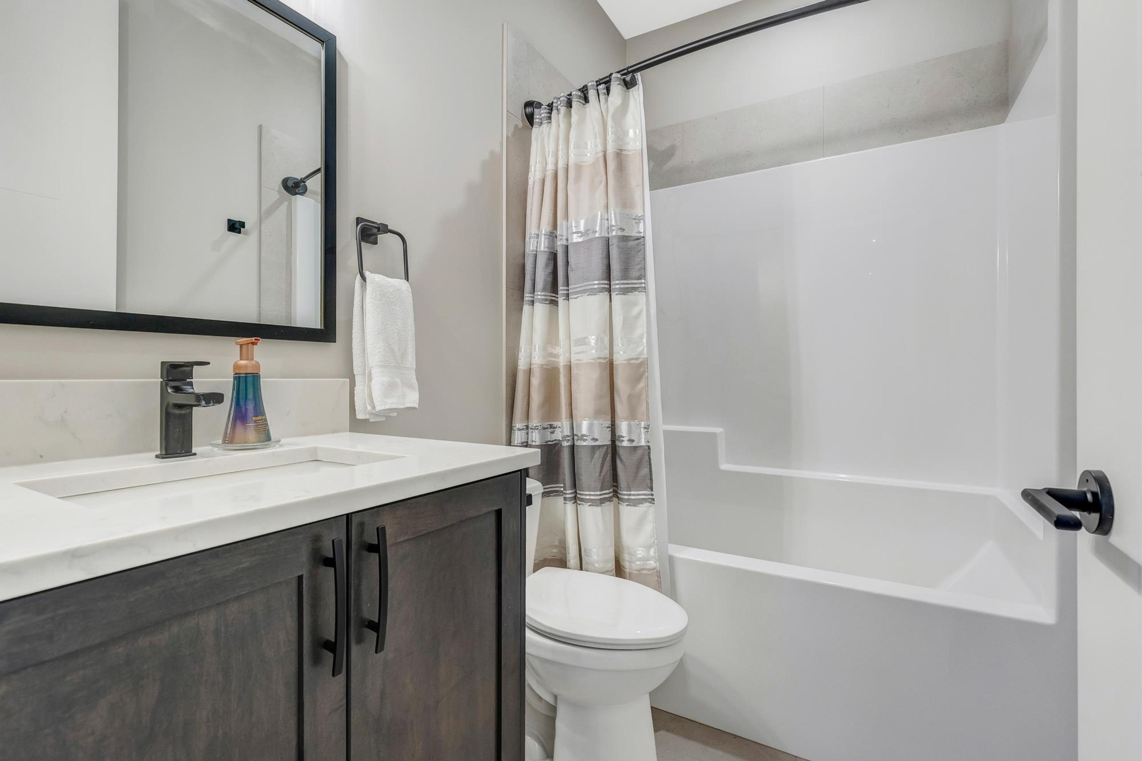 46123 ROY AVENUE - Image 34