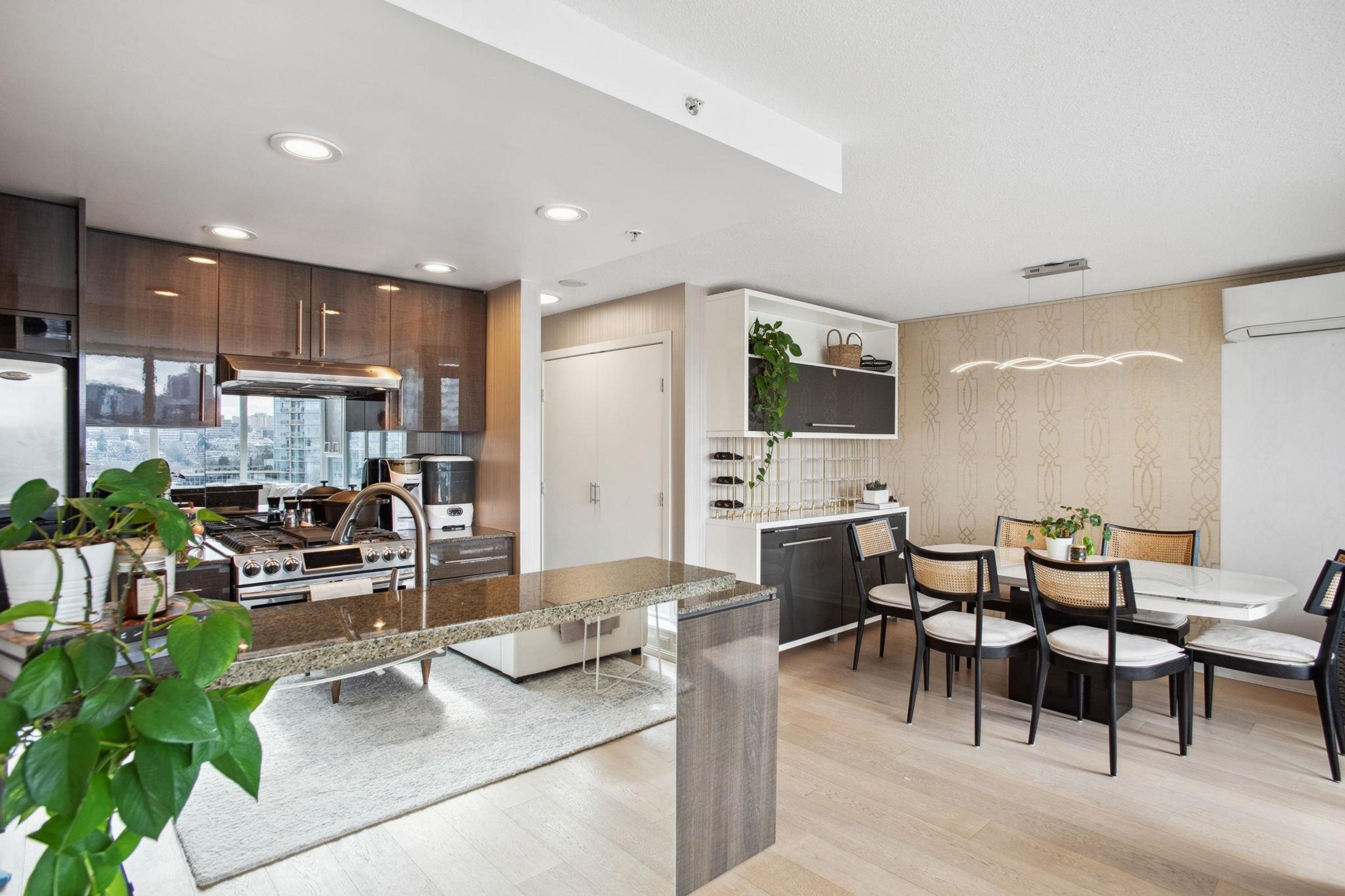 #1005 583 BEACH CRESCENT - Image 13