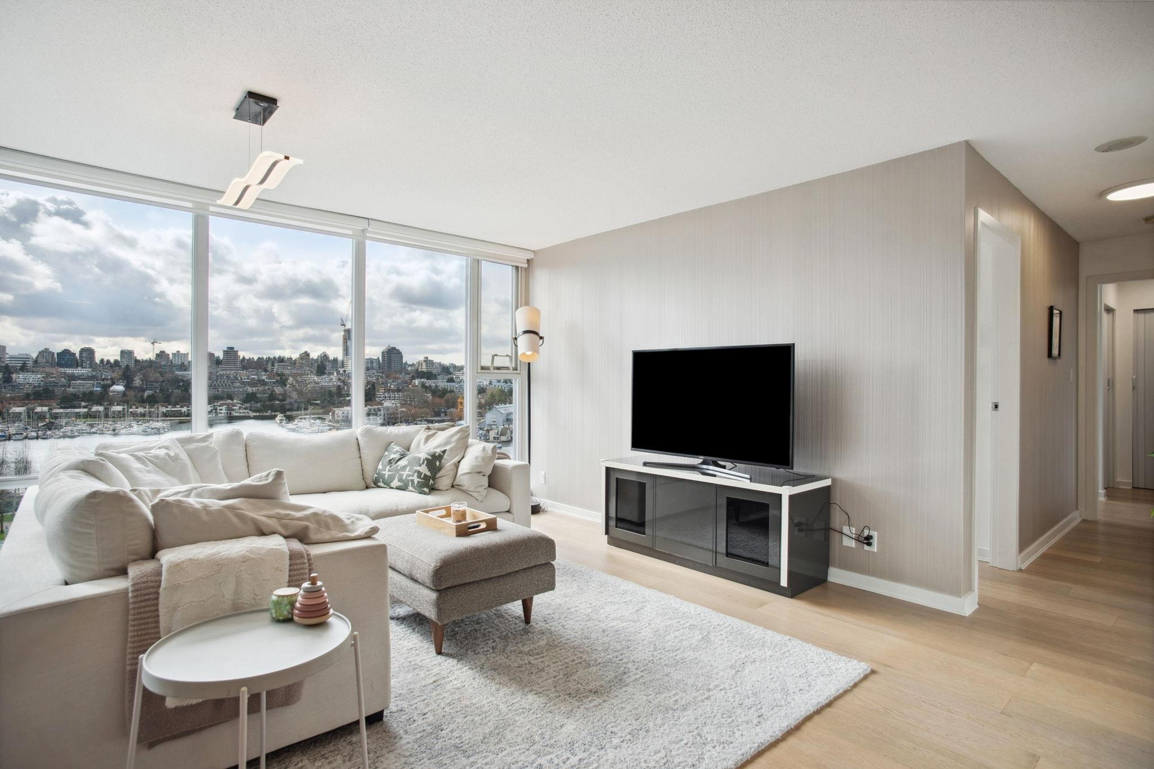 #1005 583 BEACH CRESCENT - Image 5