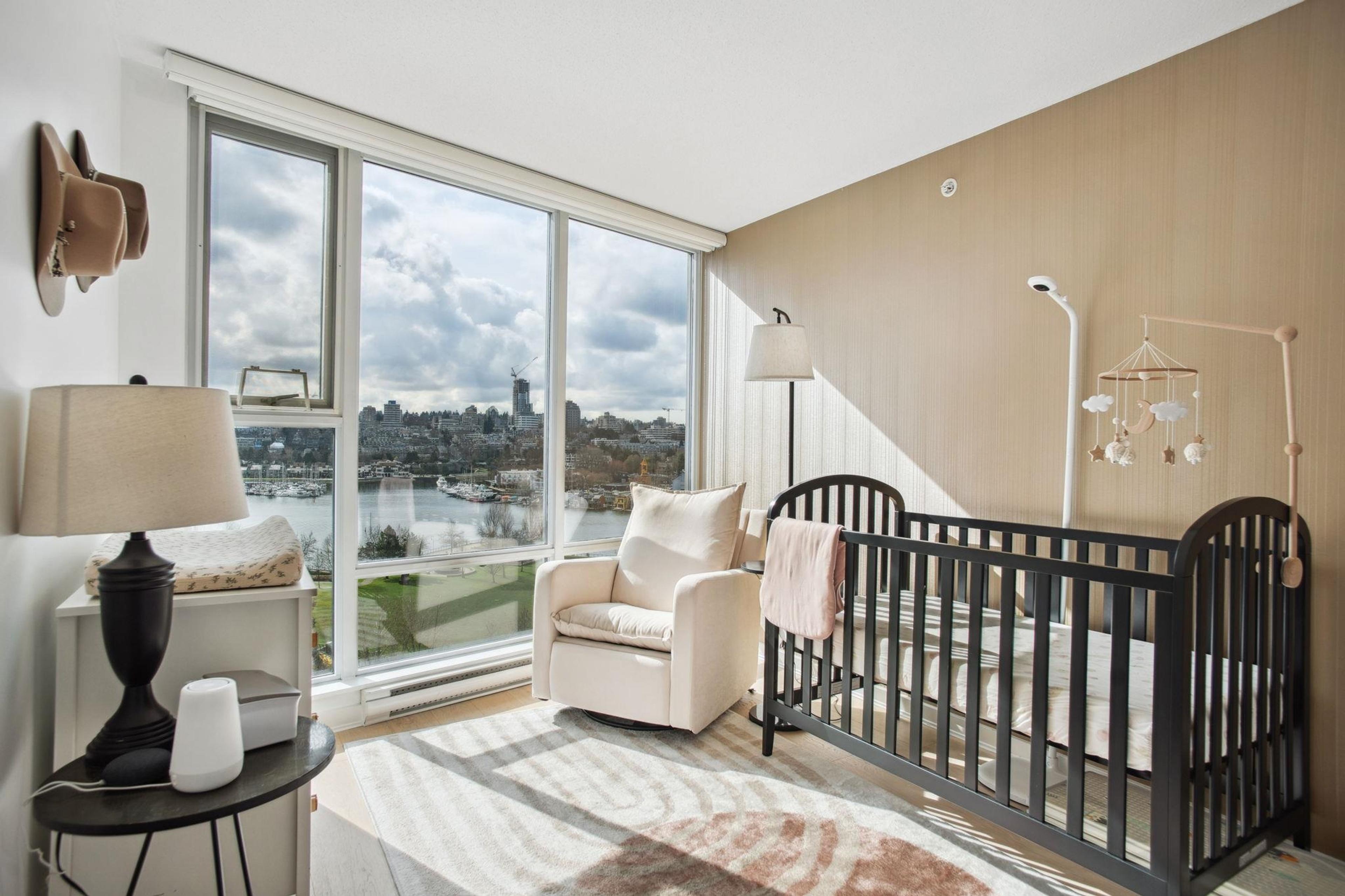 #1005 583 BEACH CRESCENT - Image 21
