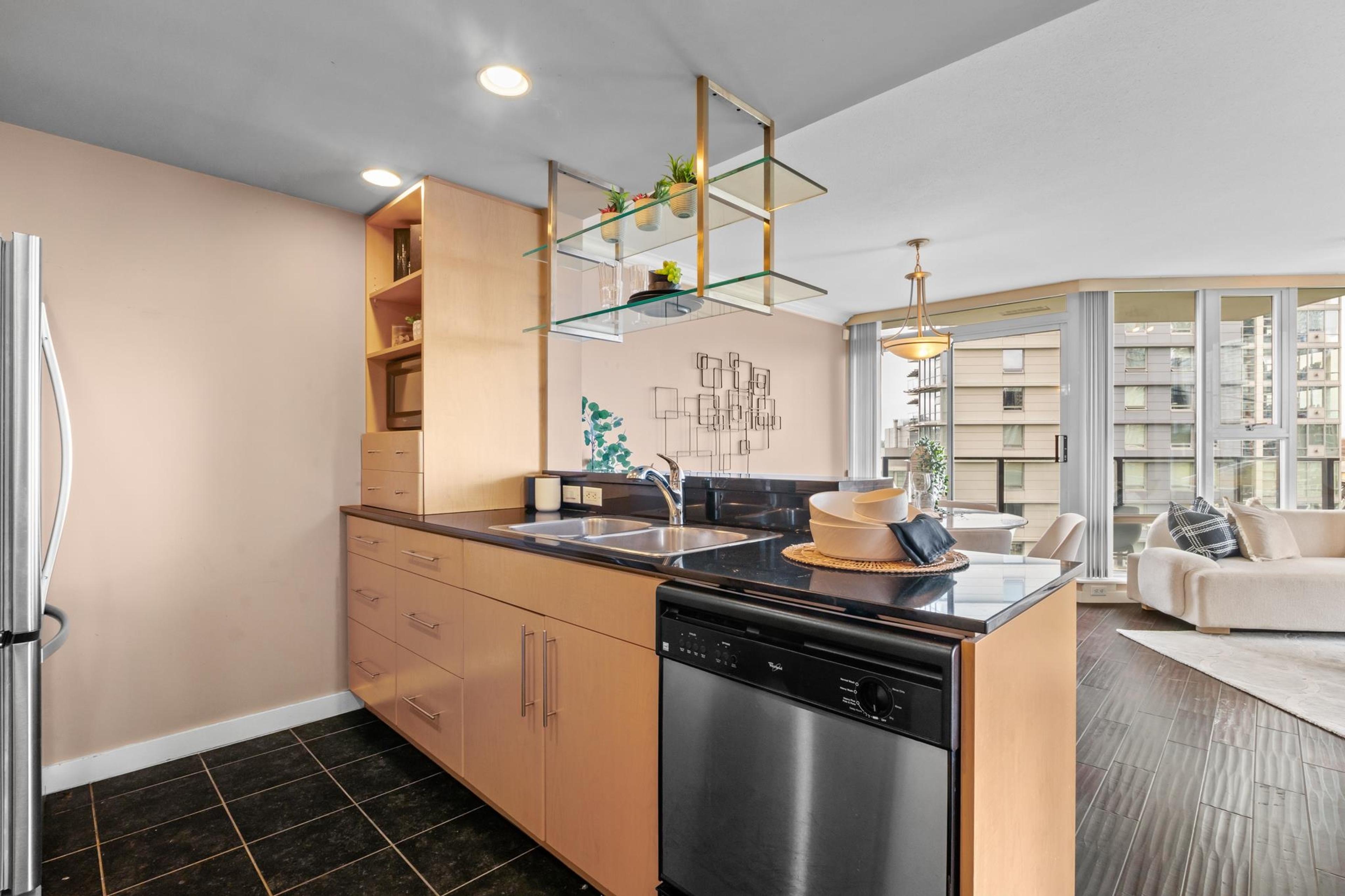 #1202 583 BEACH CRESCENT - Image 17