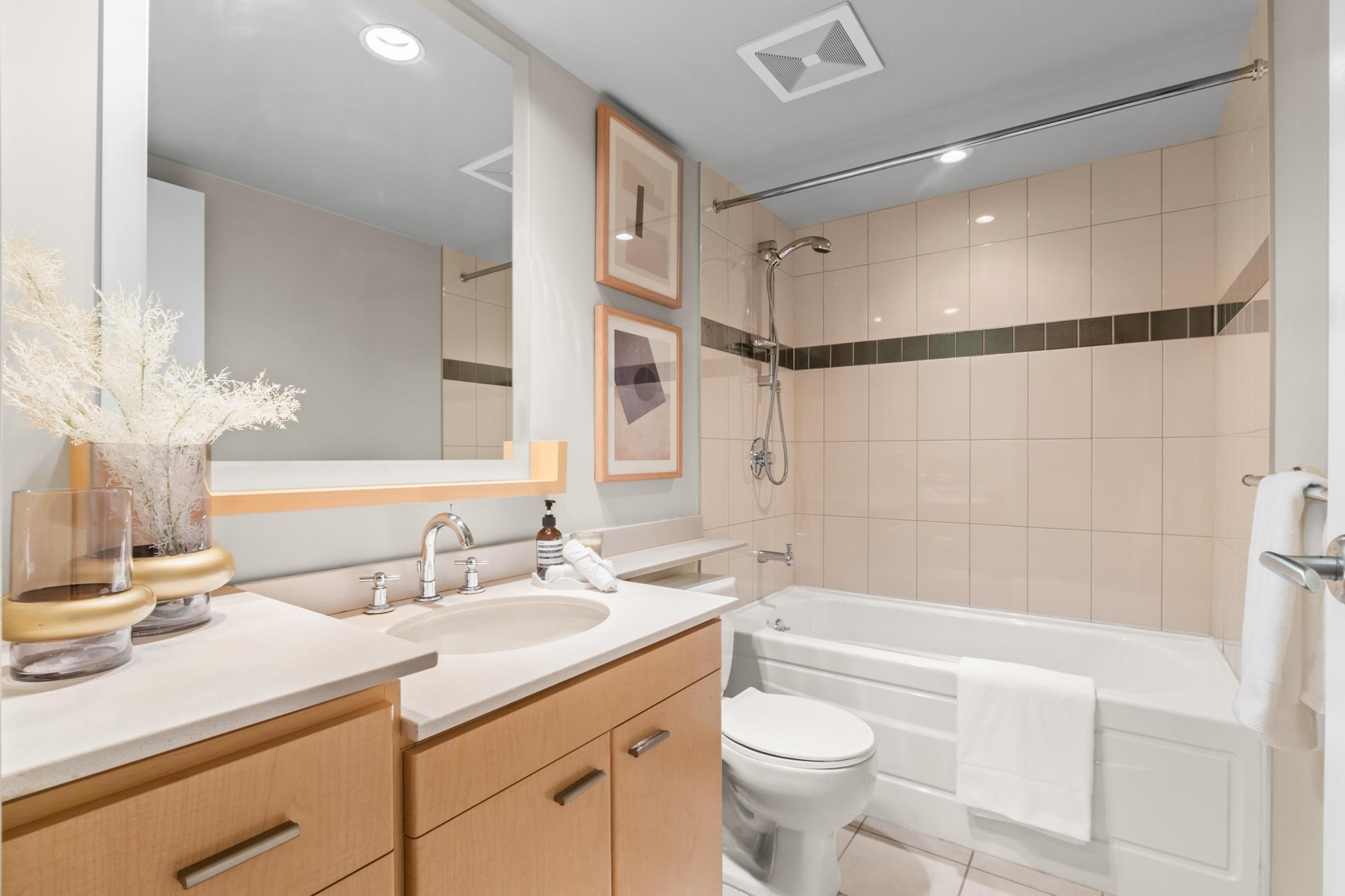 #1202 583 BEACH CRESCENT - Image 35