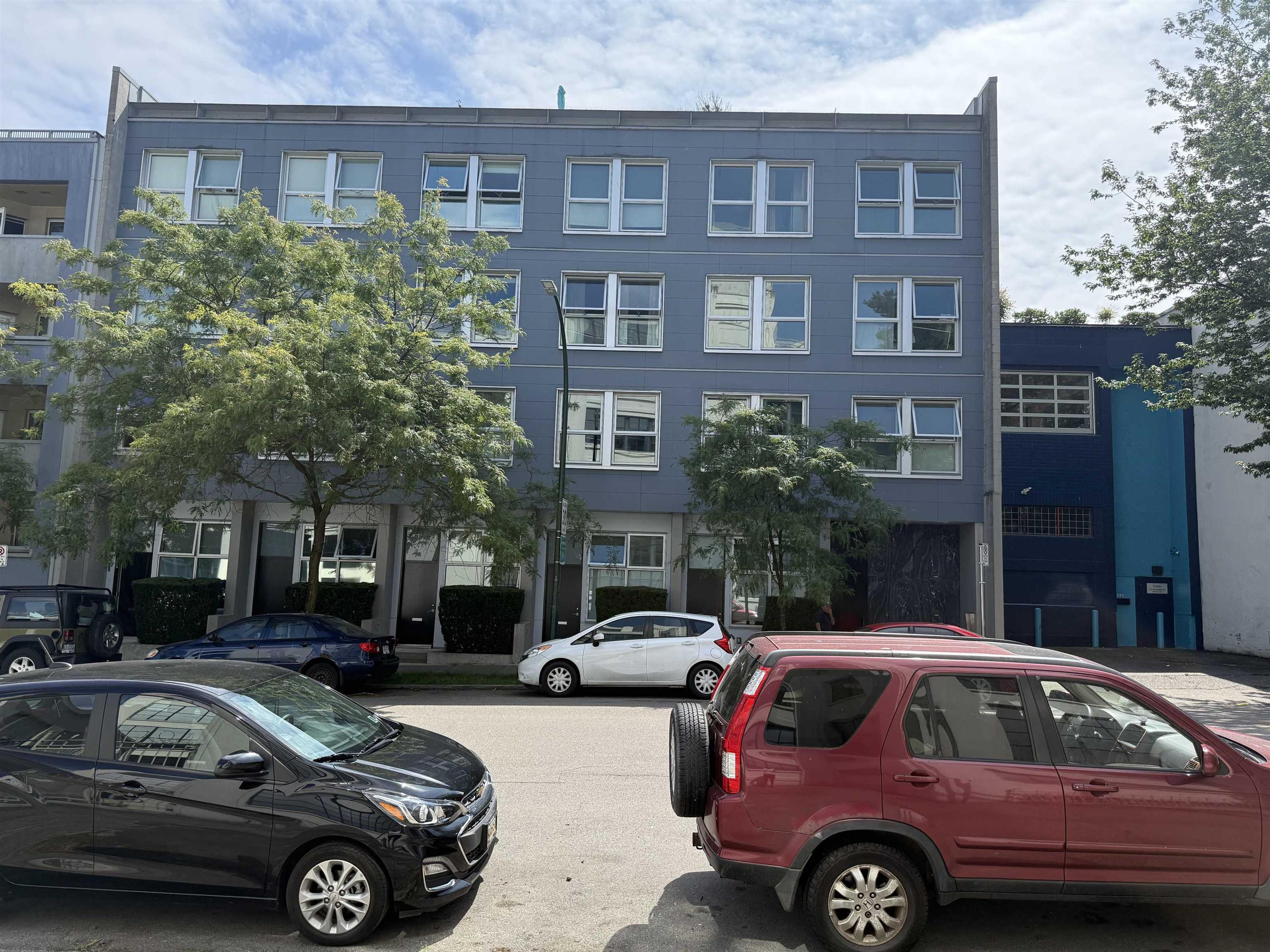 #208 626 ALEXANDER STREET - Image 1