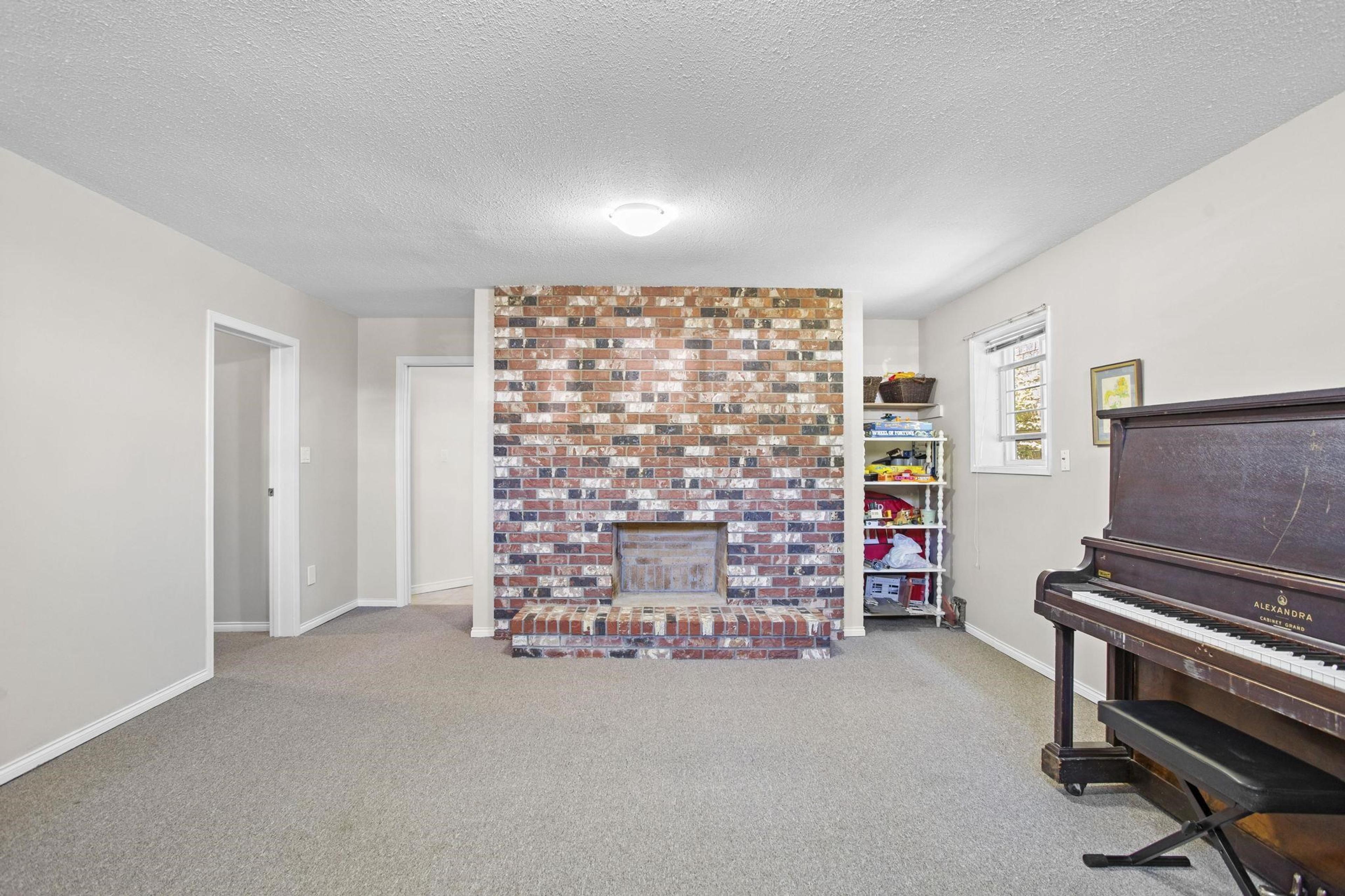 6330 LOCHDALE STREET - Image 32