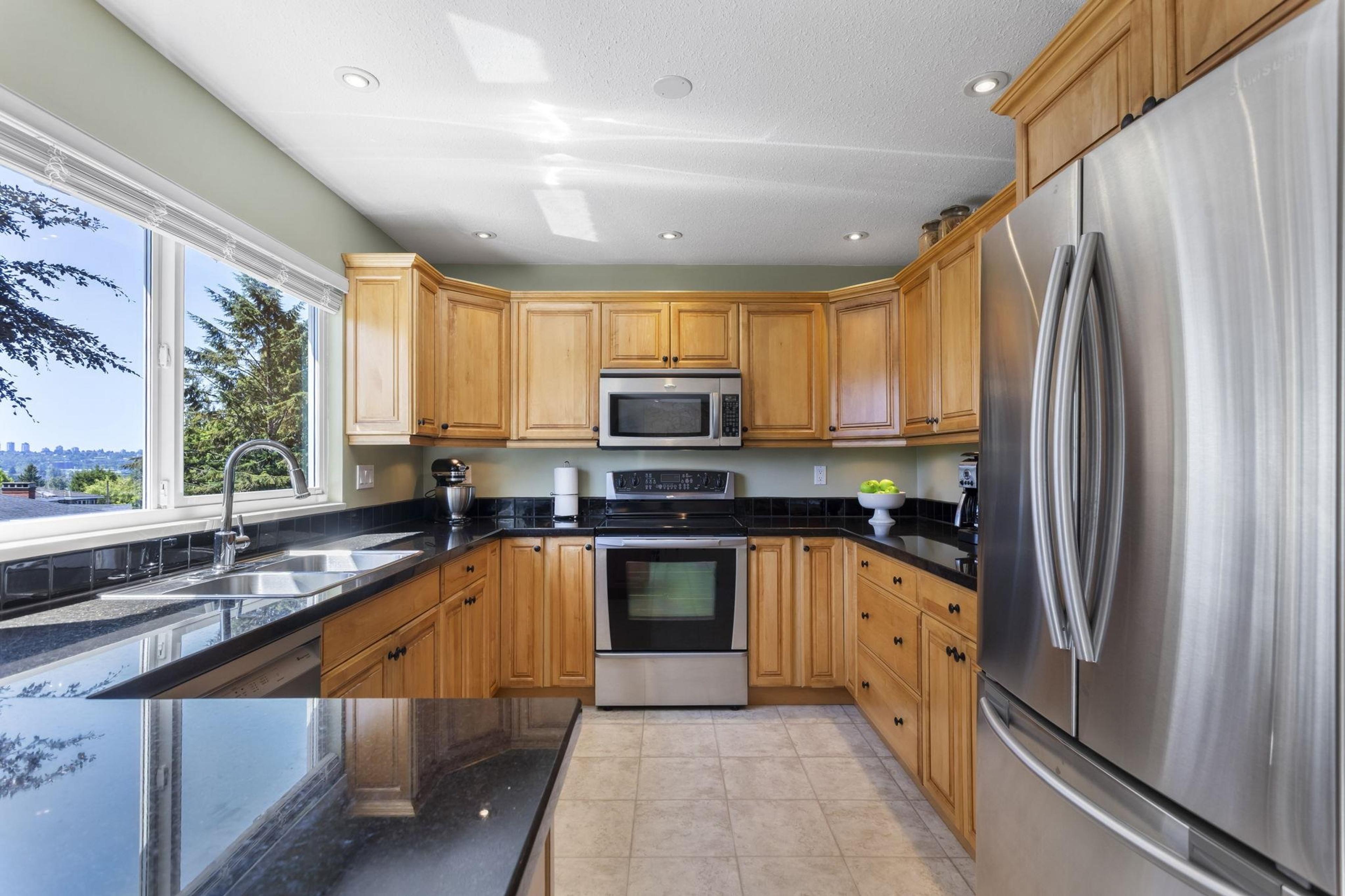 6330 LOCHDALE STREET - Image 11