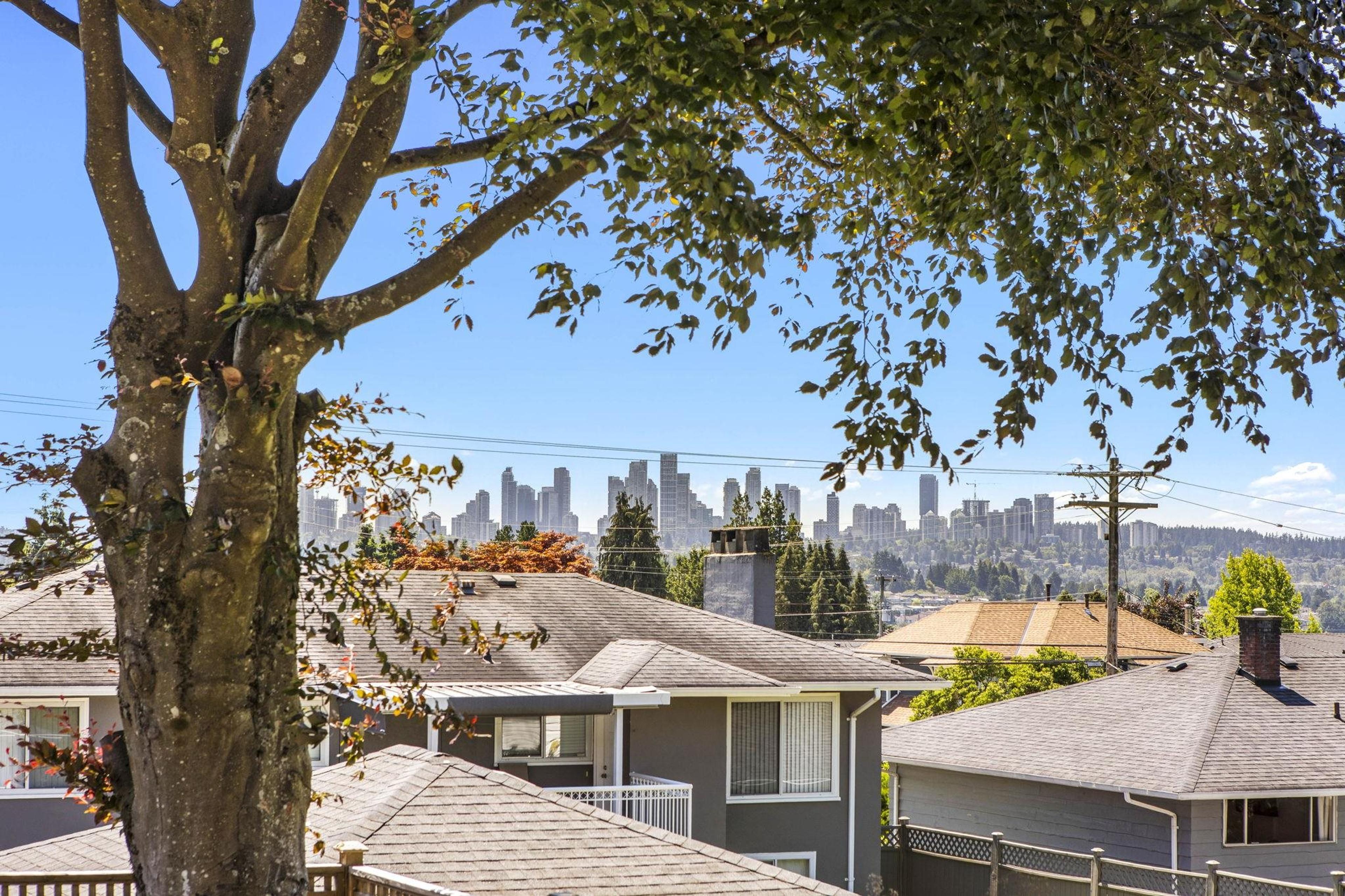6330 LOCHDALE STREET - Image 35