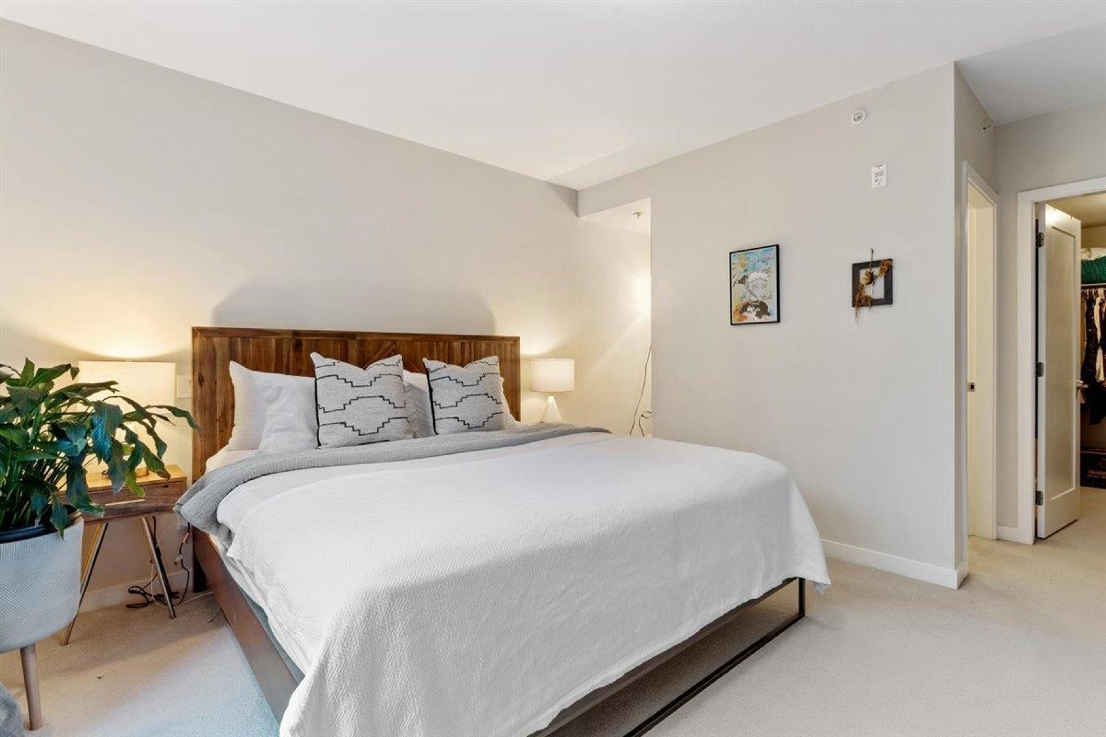 #37 3728 THURSTON STREET - Image 16