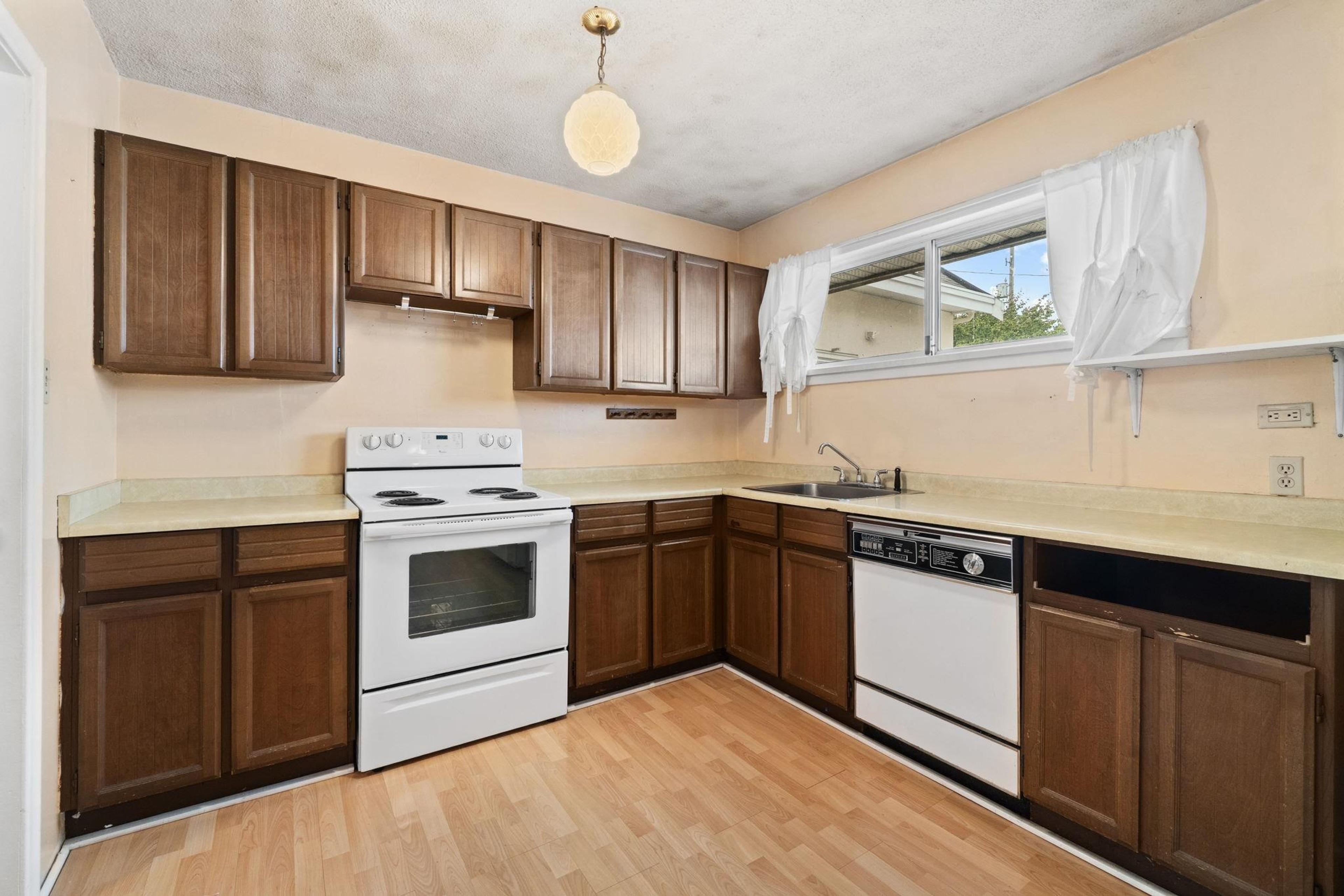 837 WINDERMERE STREET - Image 3