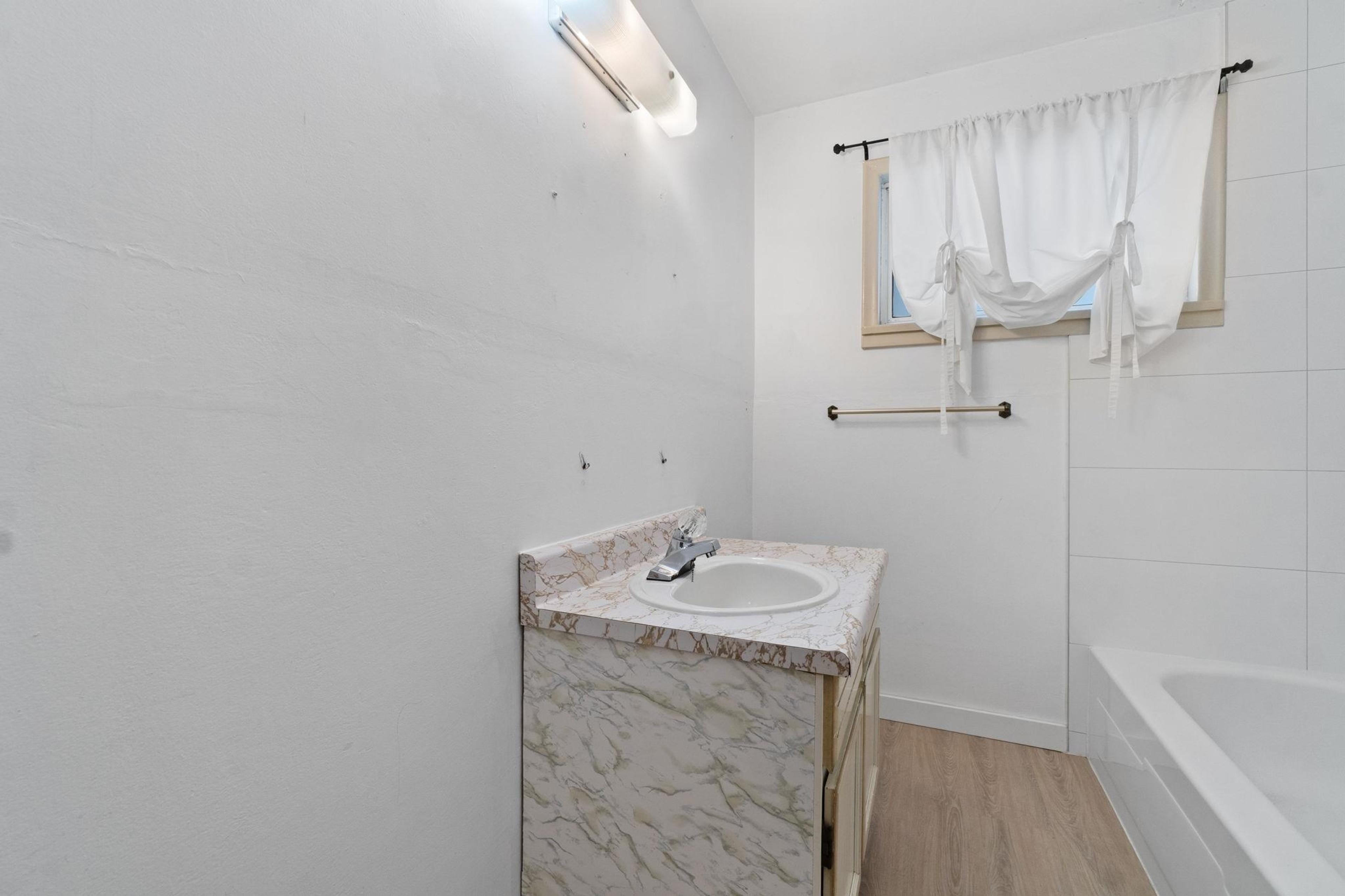 837 WINDERMERE STREET - Image 10