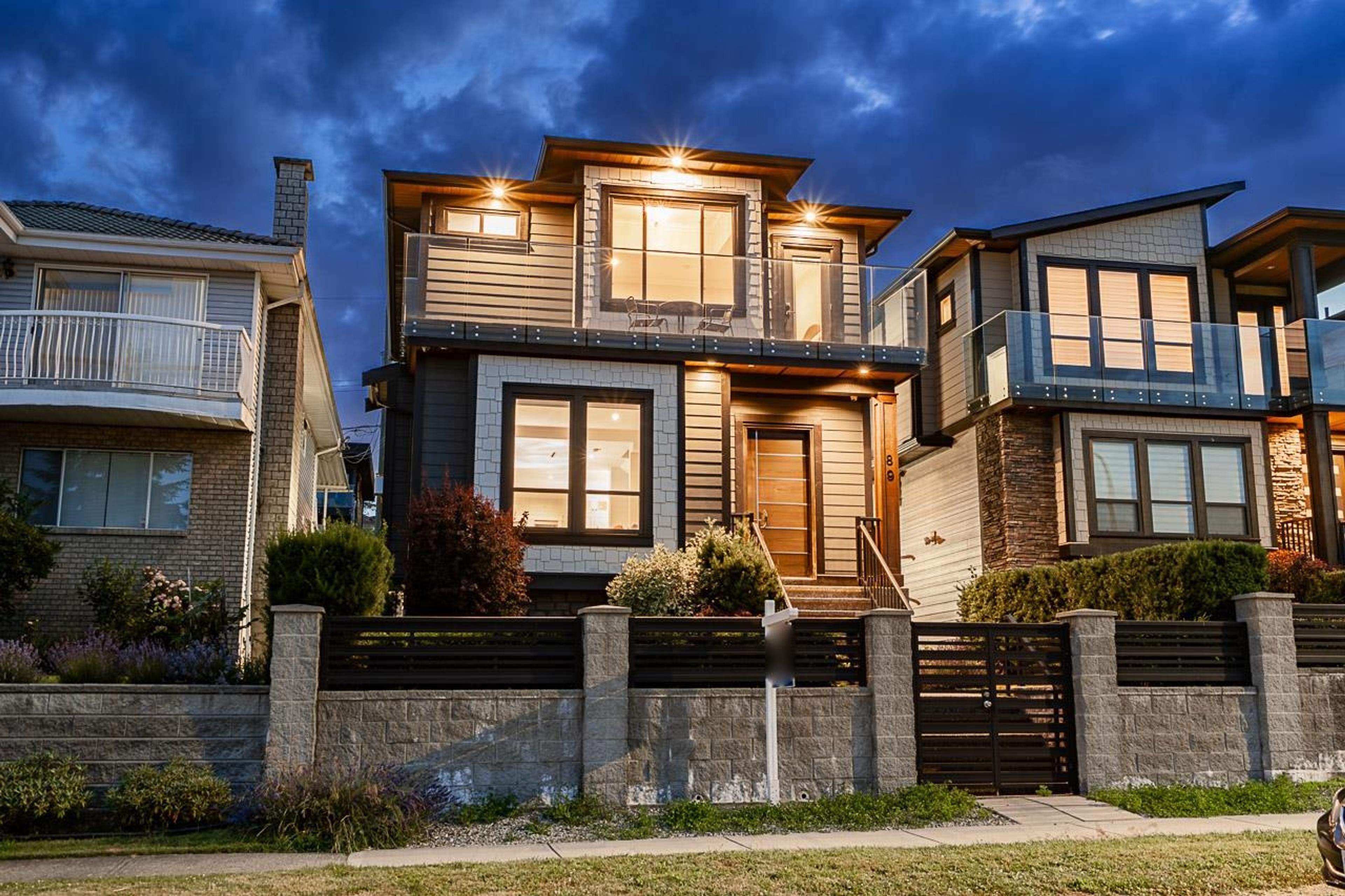89 WARWICK AVENUE - Image 1