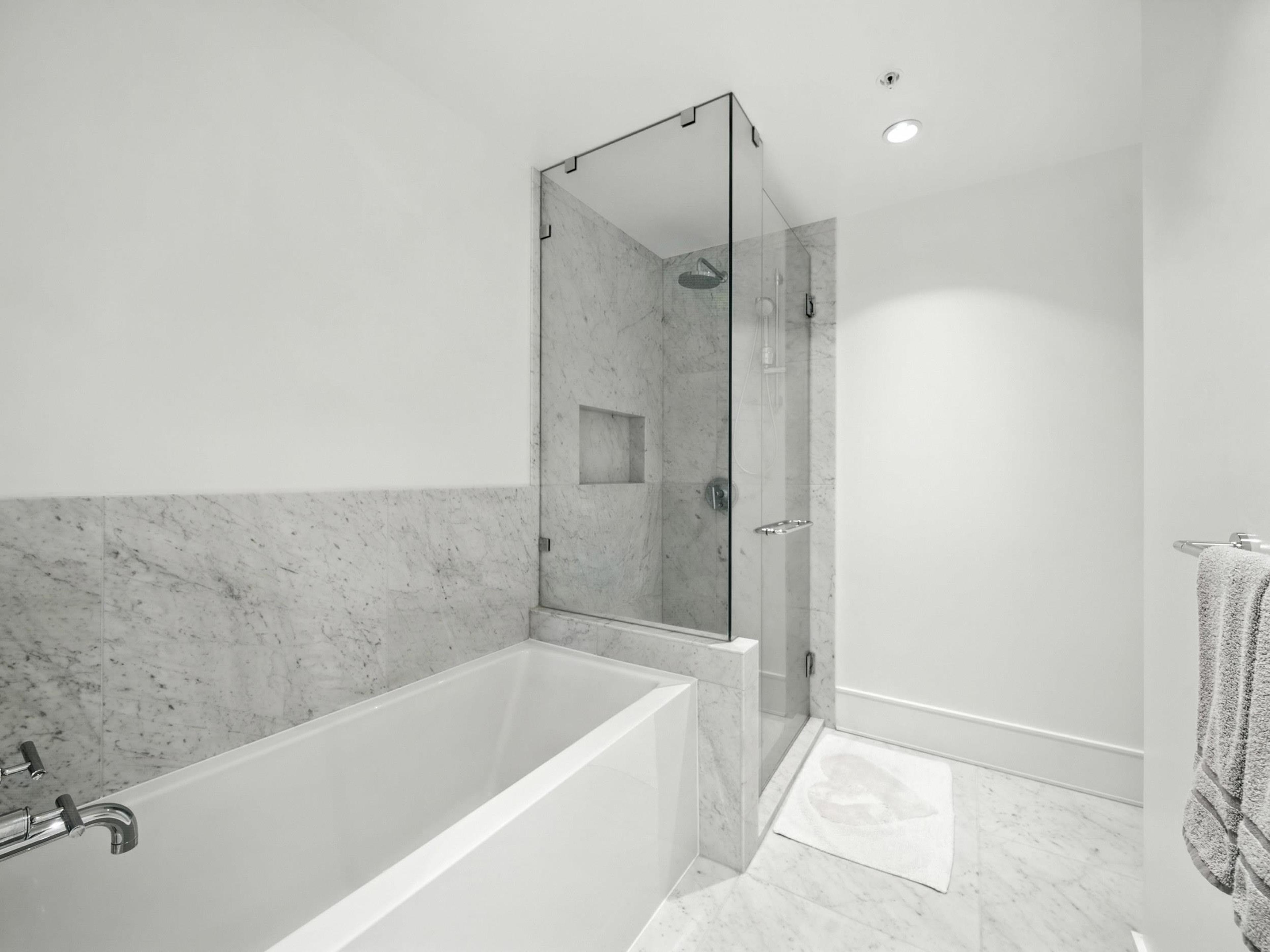 #1604 1500 MARTIN STREET - Image 11