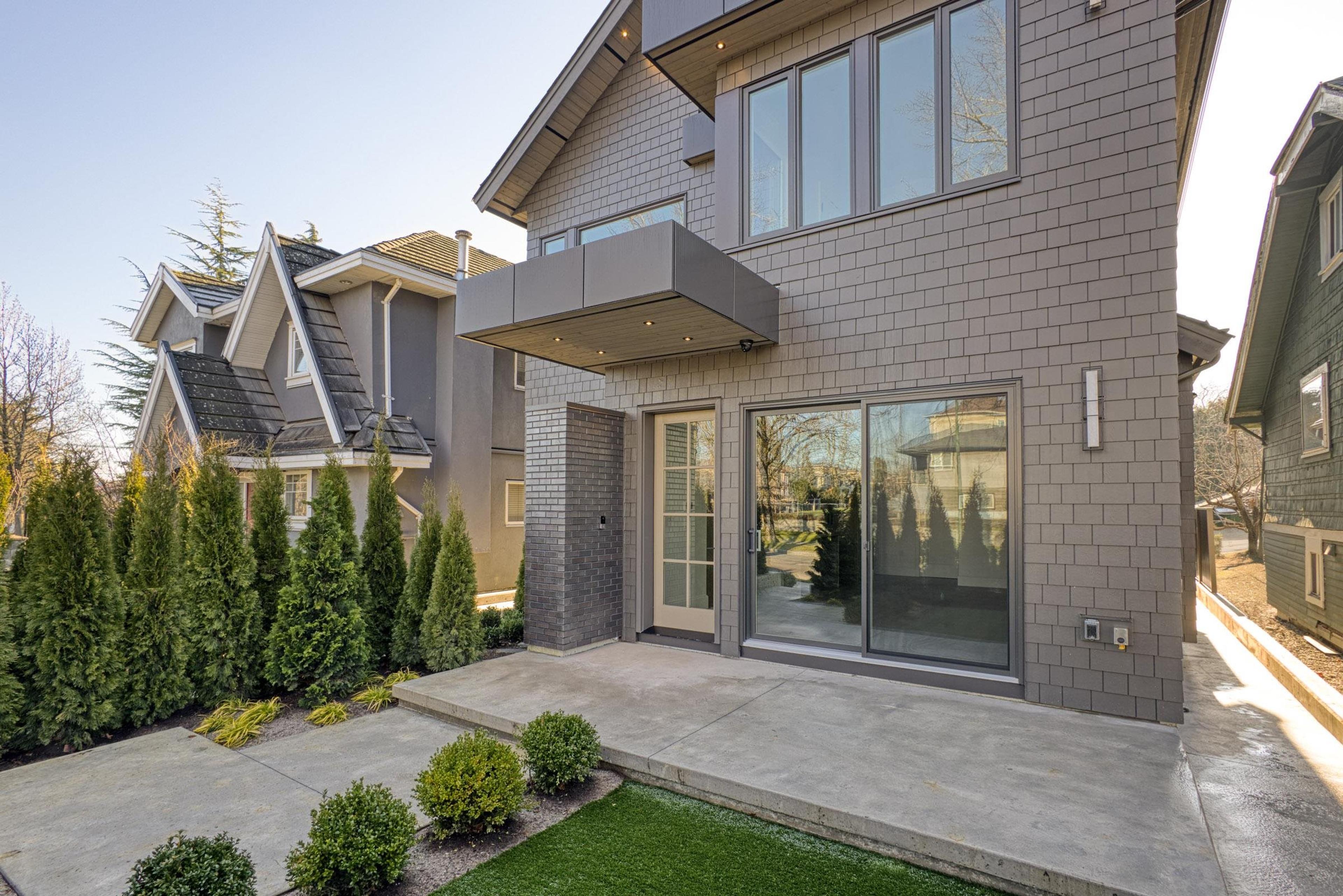 2380 E 5TH AVENUE - Image 3
