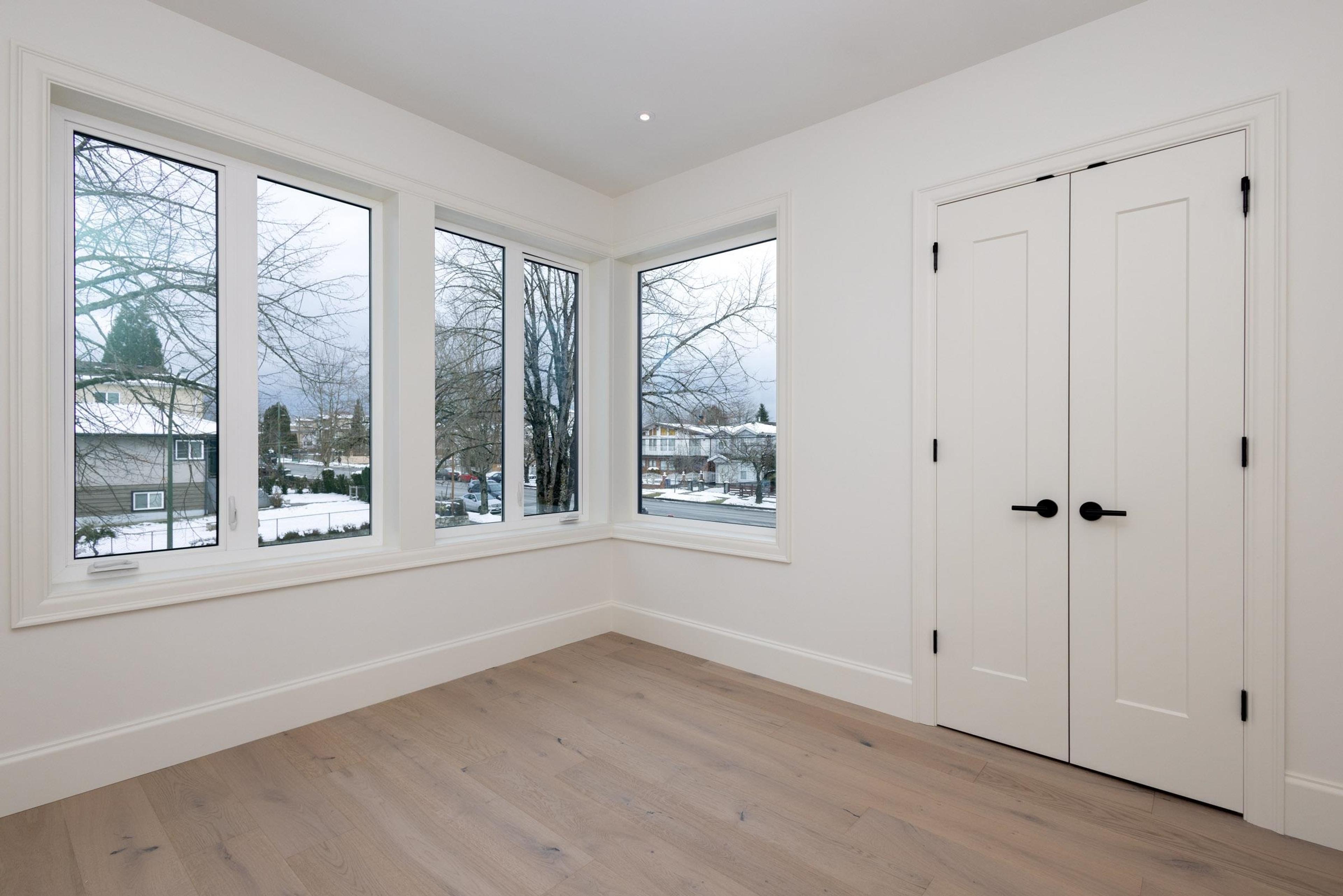 2380 E 5TH AVENUE - Image 11