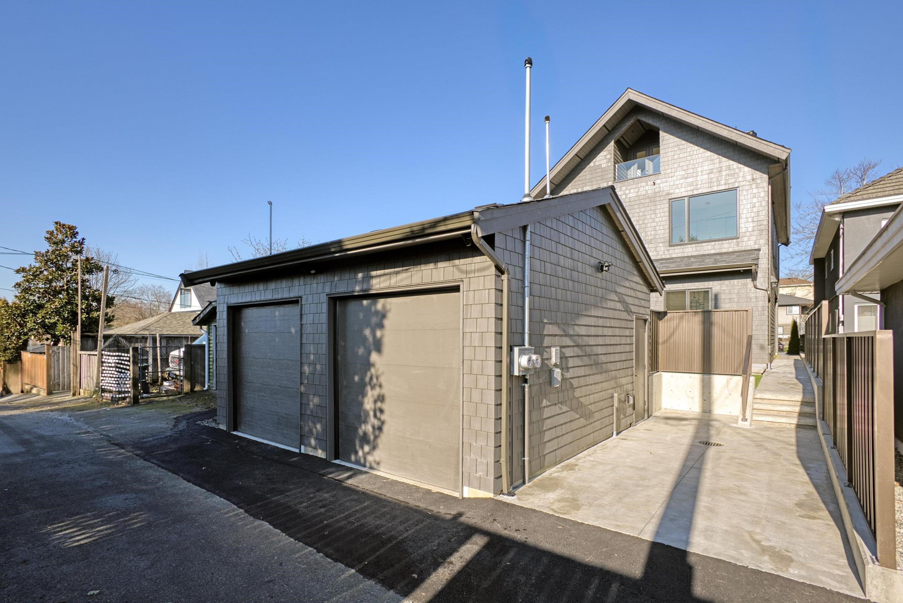 2380 E 5TH AVENUE - Image 21