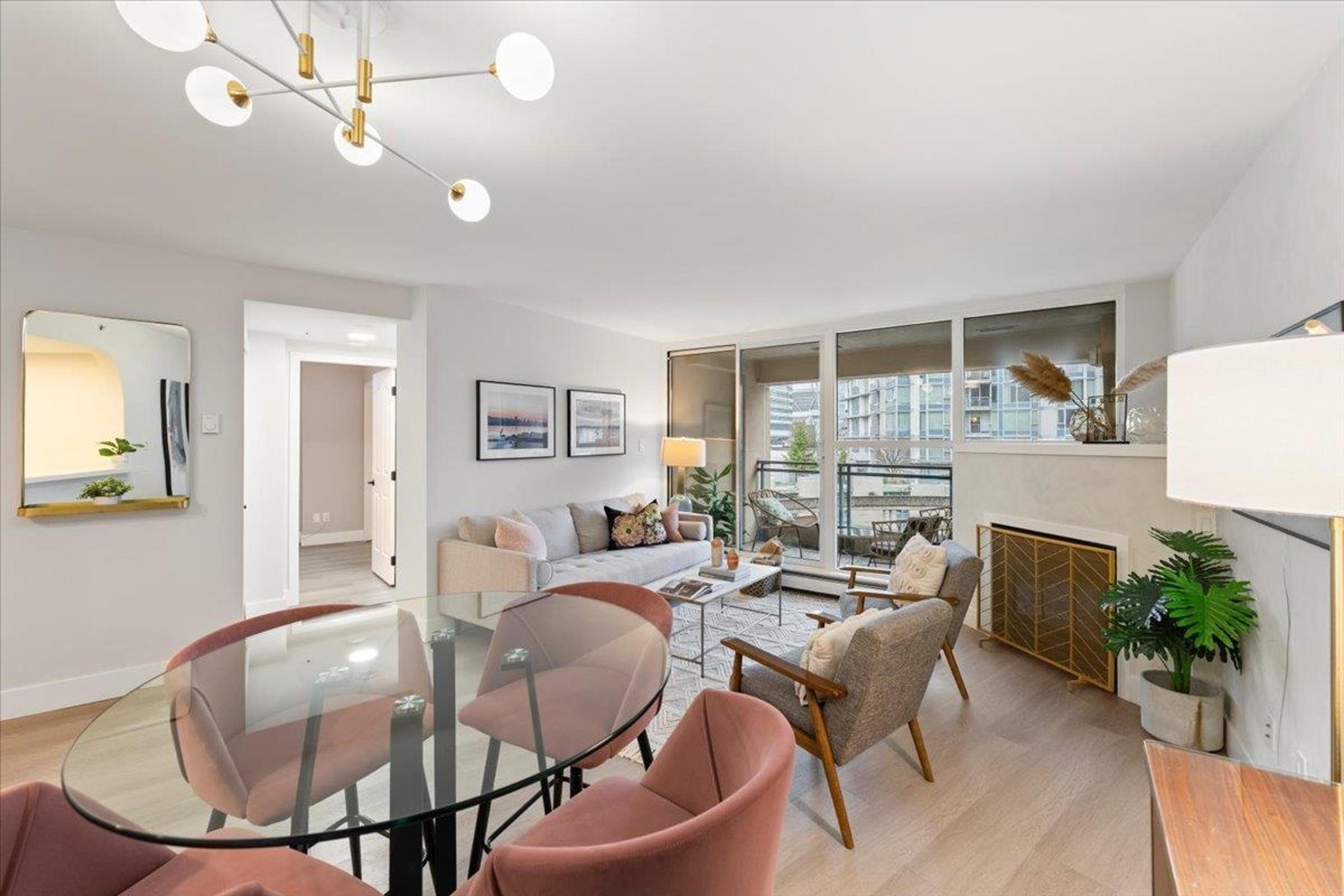 #407 183 KEEFER PLACE - Image 17
