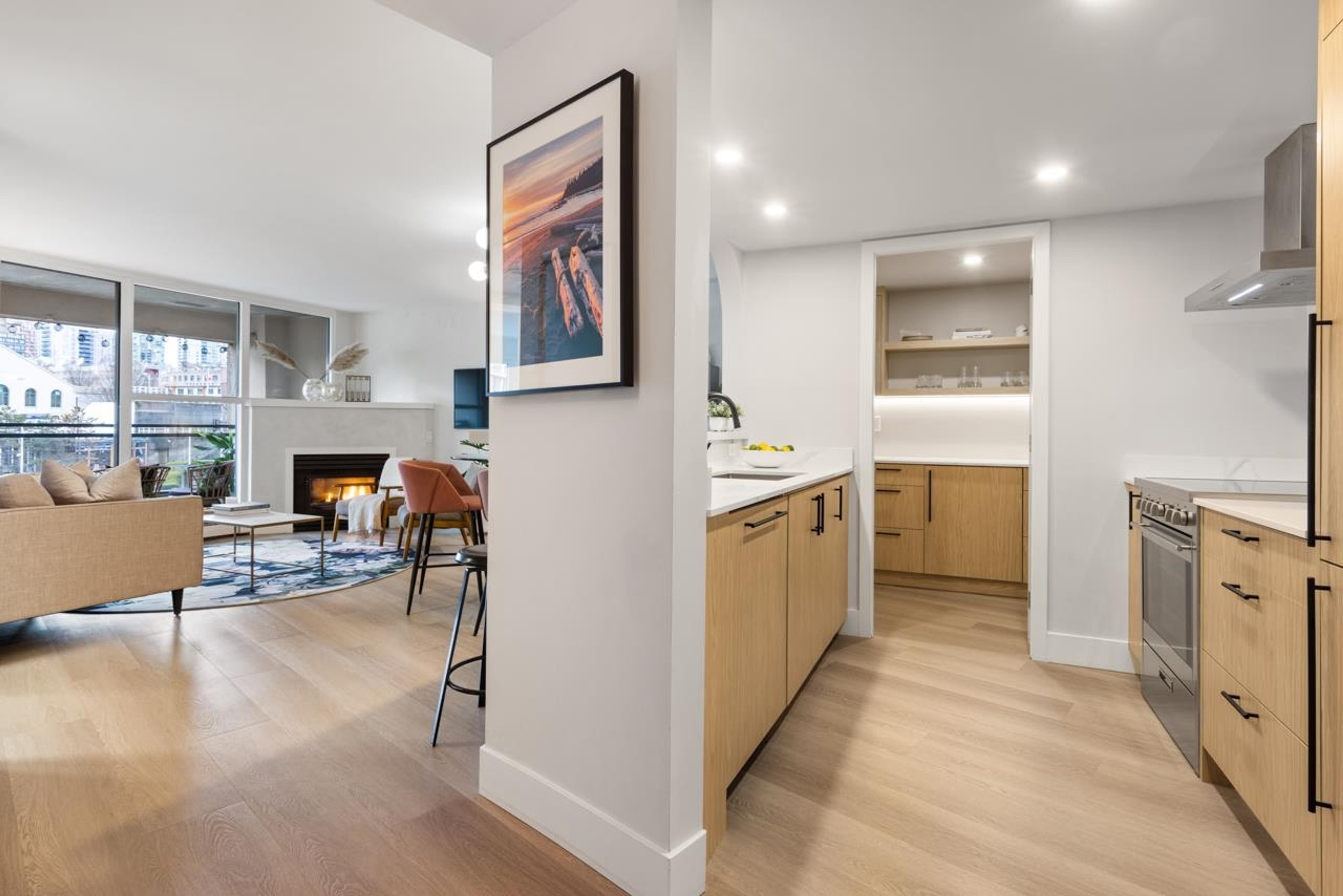 #407 183 KEEFER PLACE - Image 11