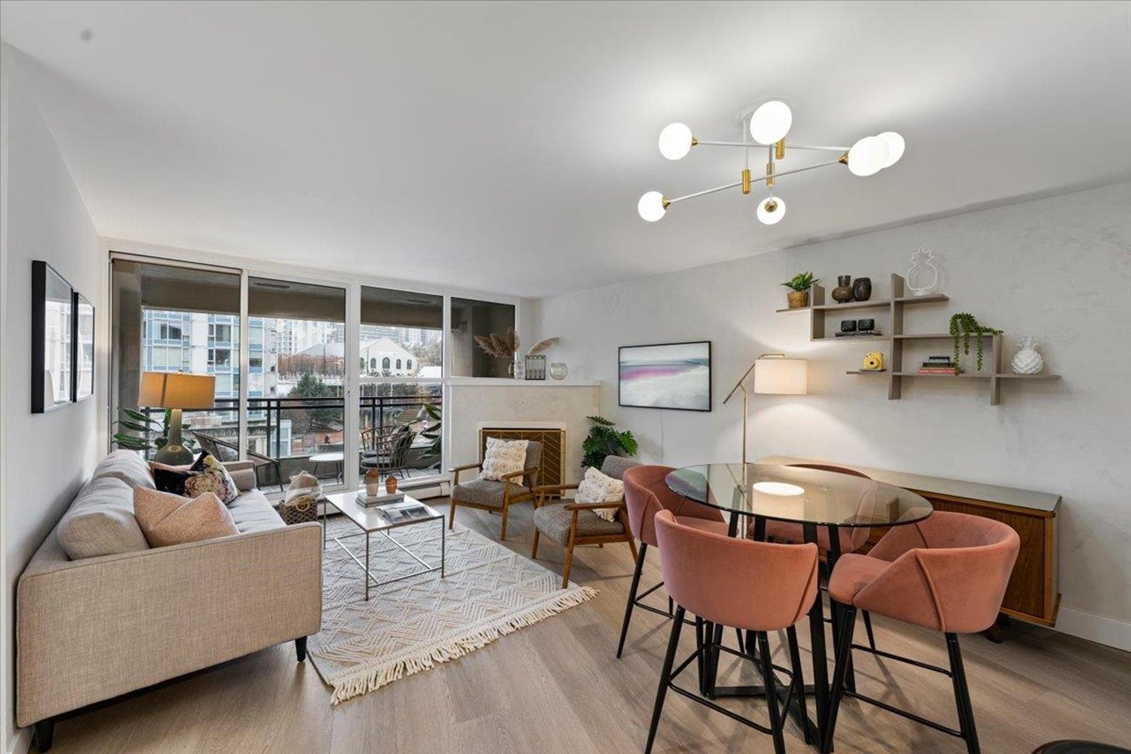 #407 183 KEEFER PLACE - Image 4