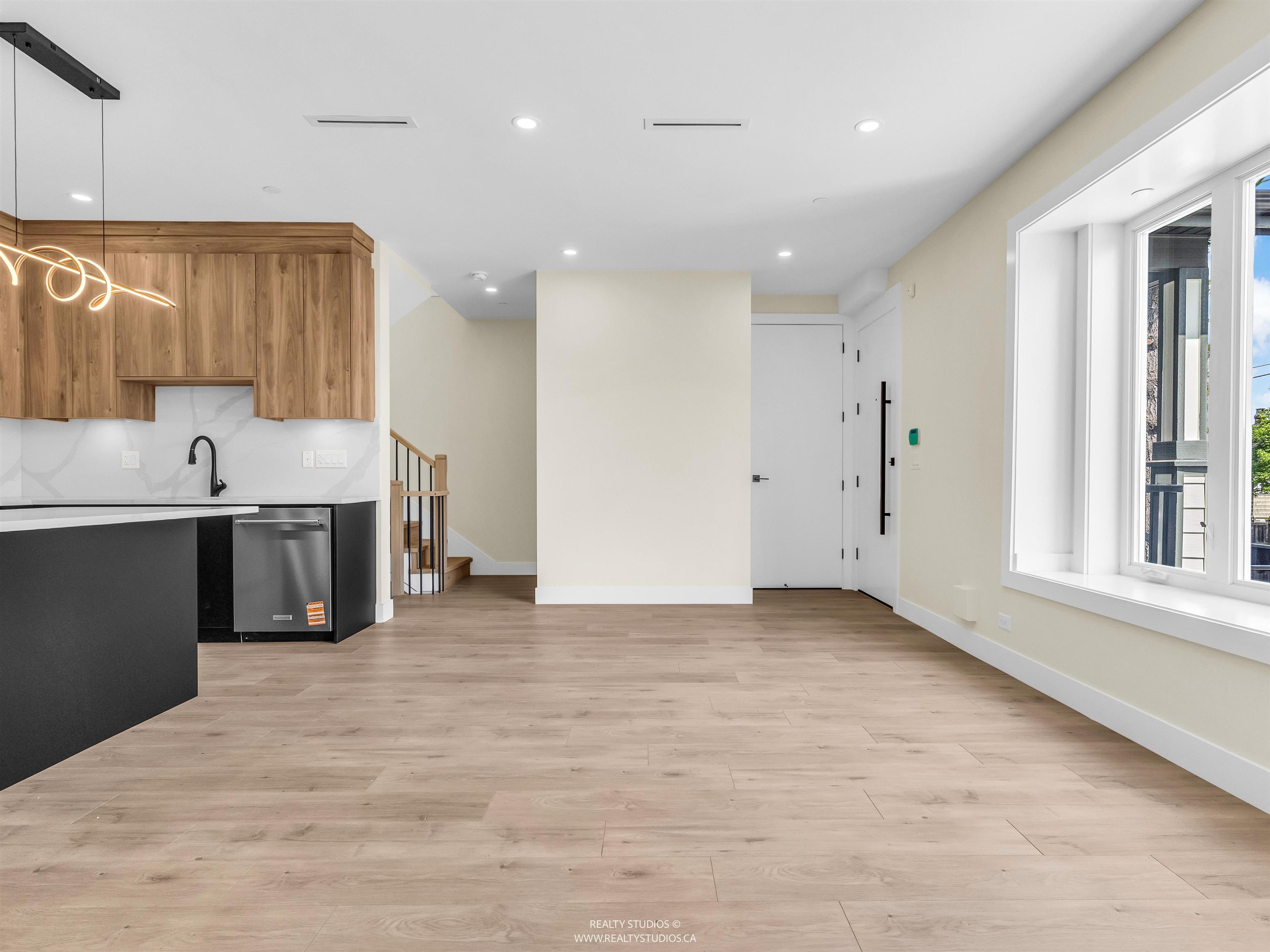 #1 5221 CLARENDON STREET - Image 6