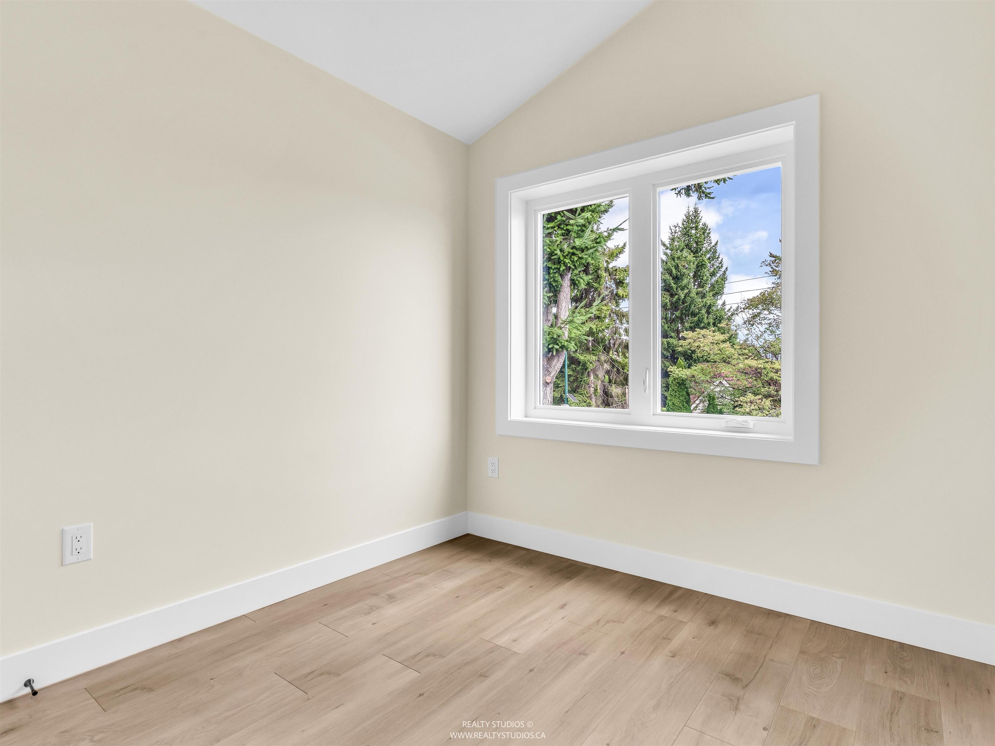 #1 5221 CLARENDON STREET - Image 20