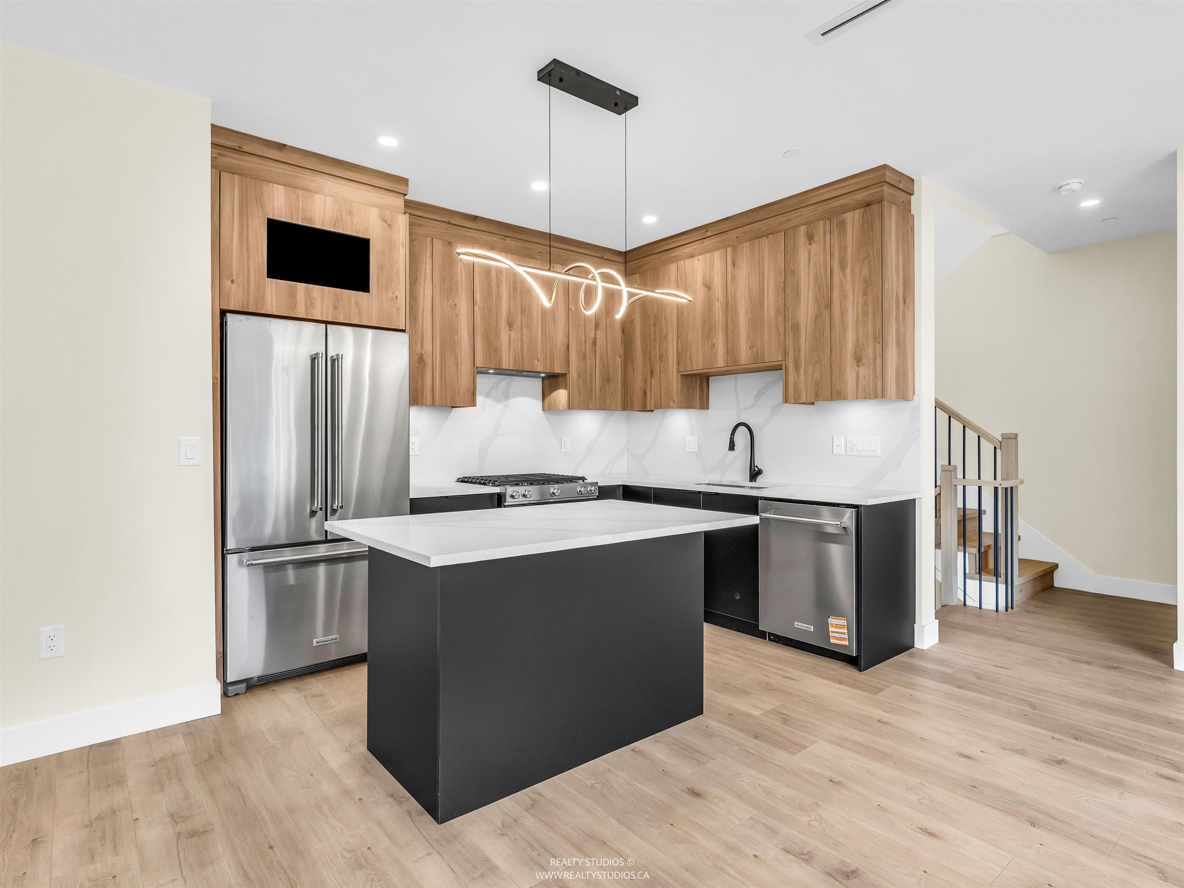 #1 5221 CLARENDON STREET - Image 8