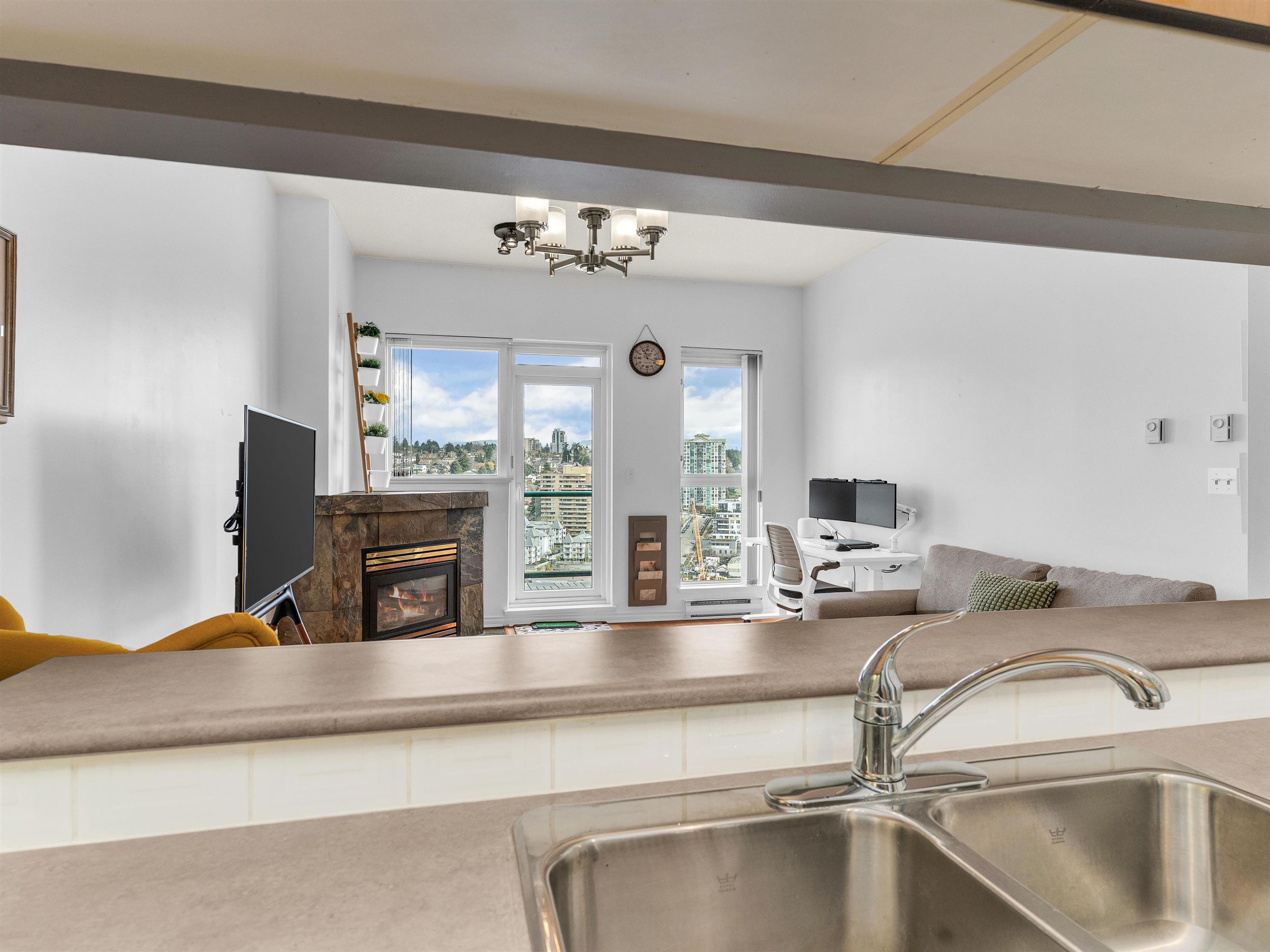 #2205 10 LAGUNA COURT - Image 13