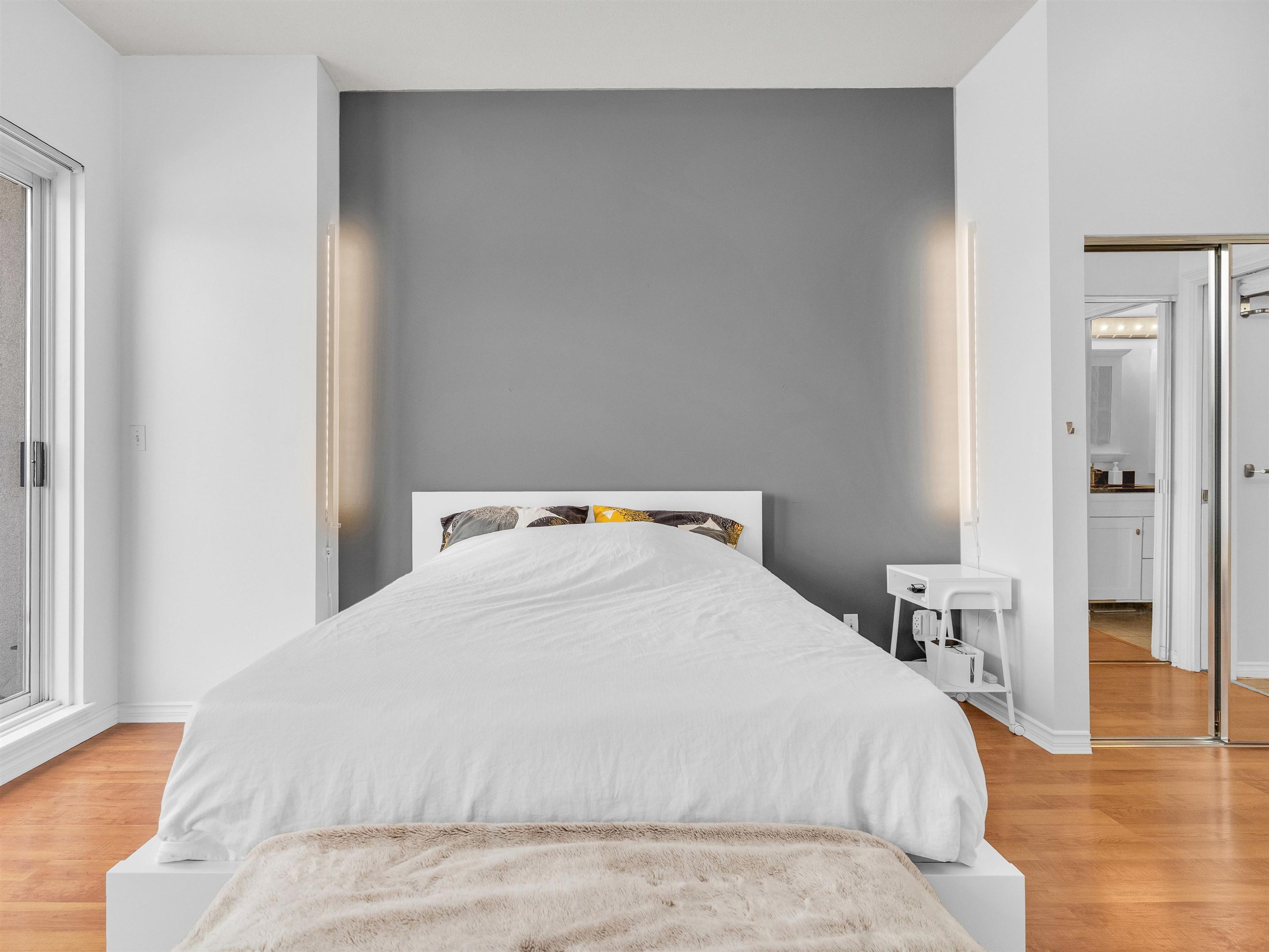 #2205 10 LAGUNA COURT - Image 20