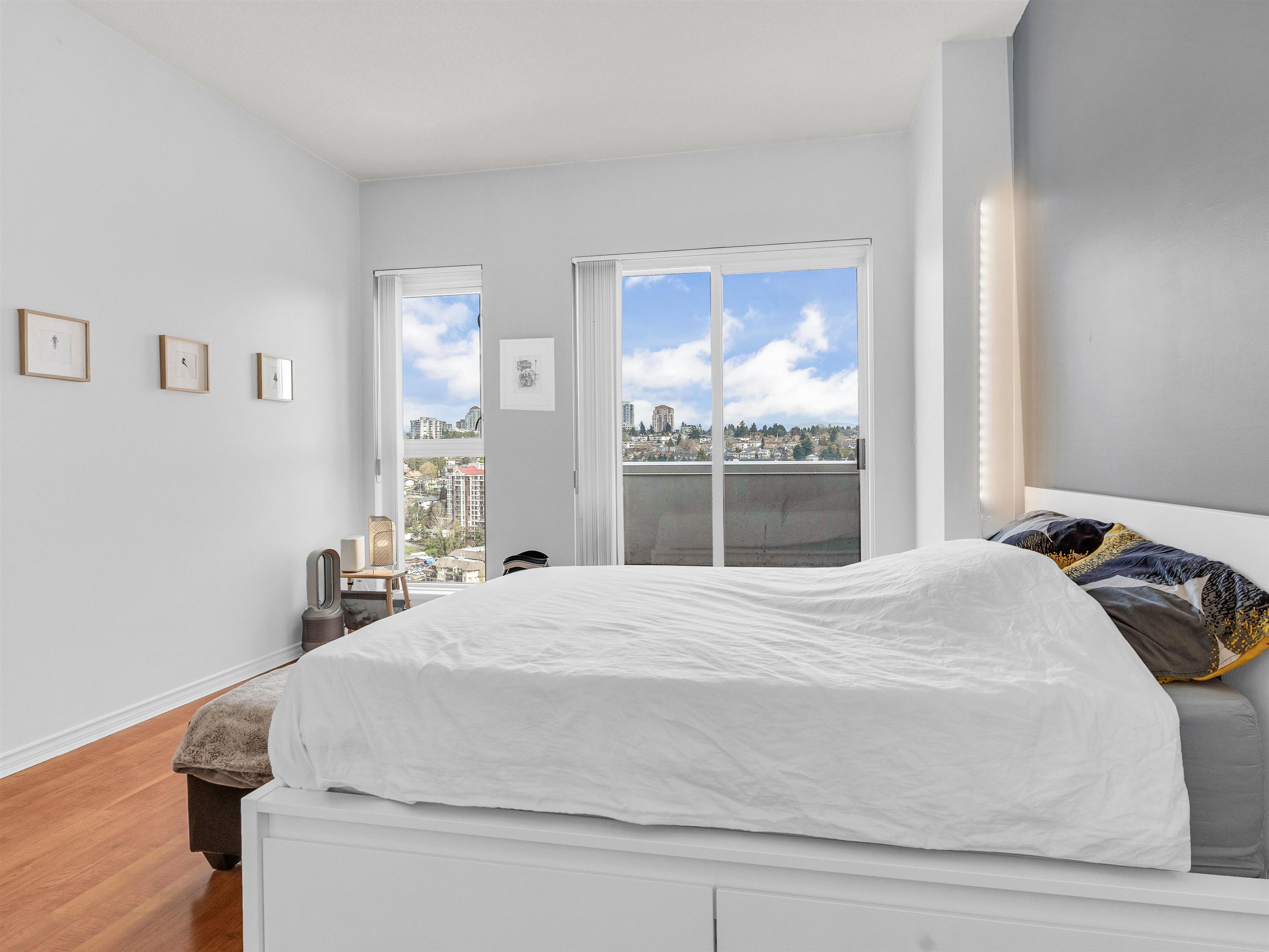 #2205 10 LAGUNA COURT - Image 21