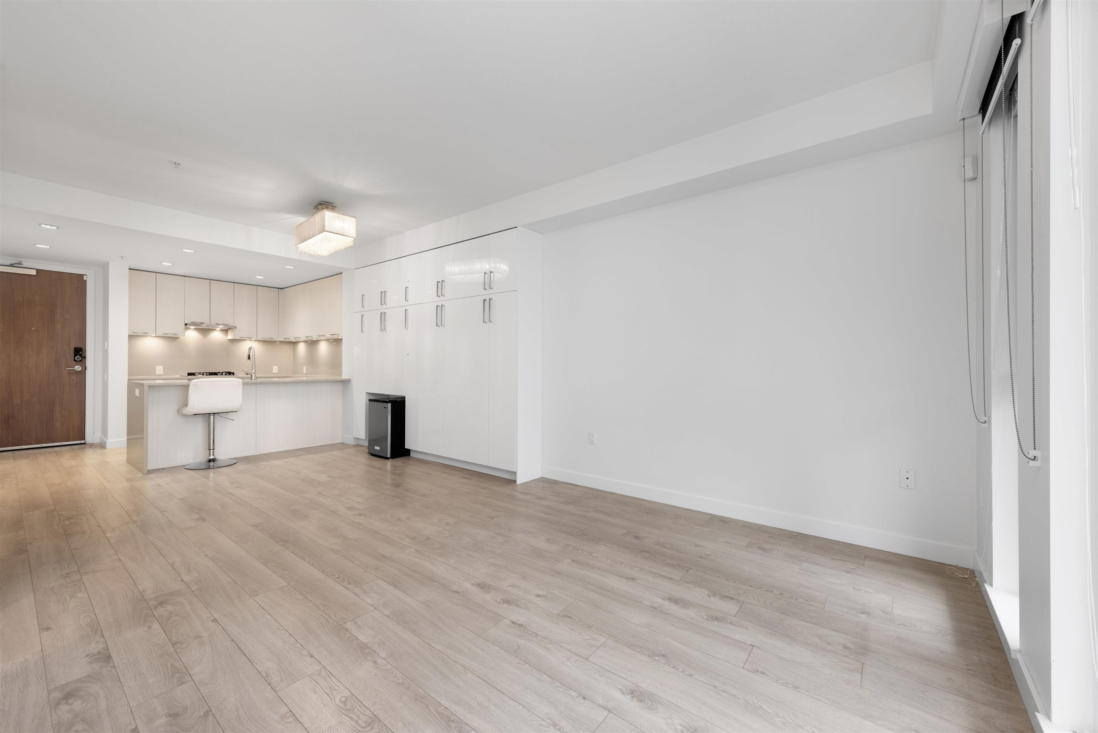 #208 6633 CAMBIE STREET - Image 2