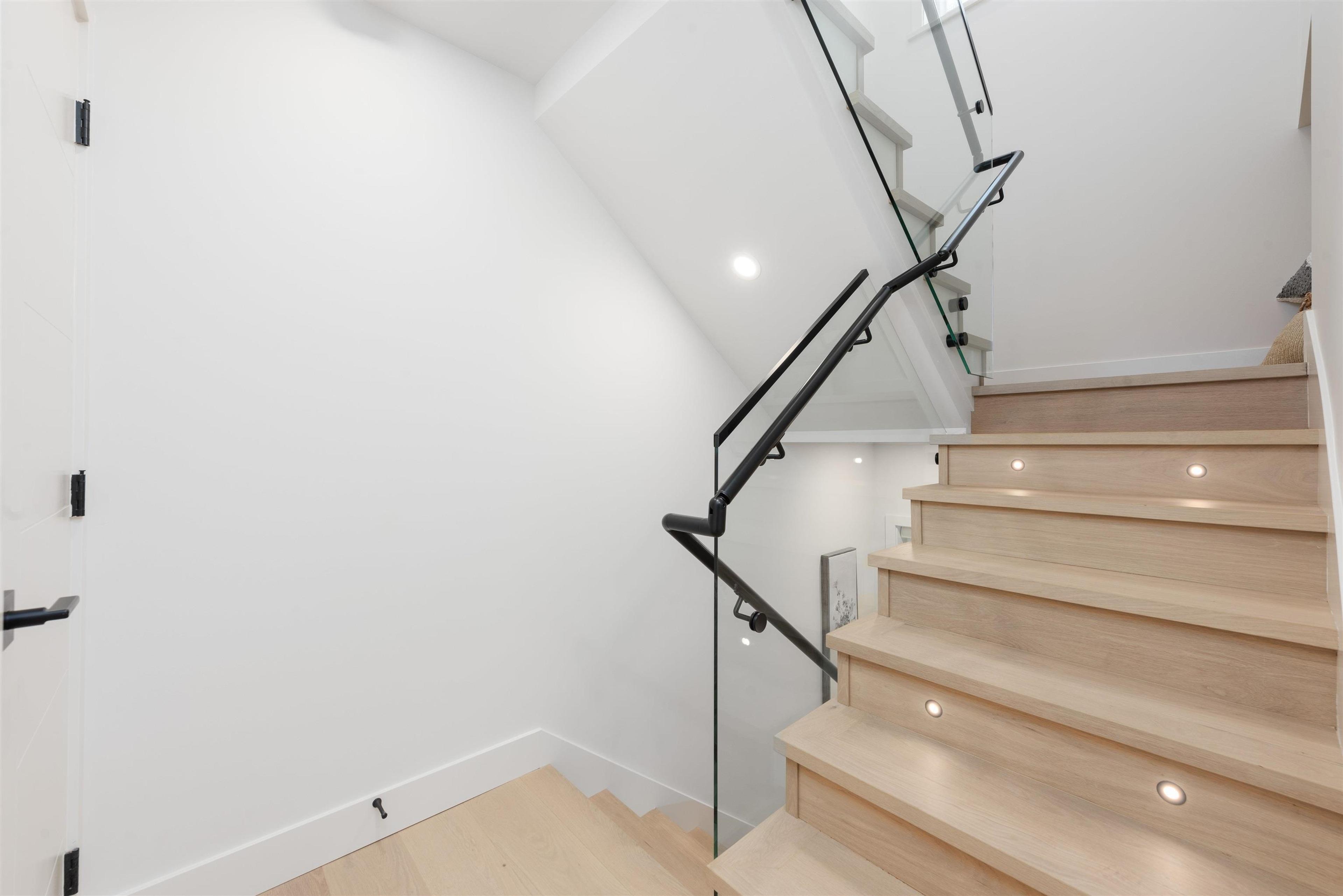 3349 KASLO STREET - Image 24