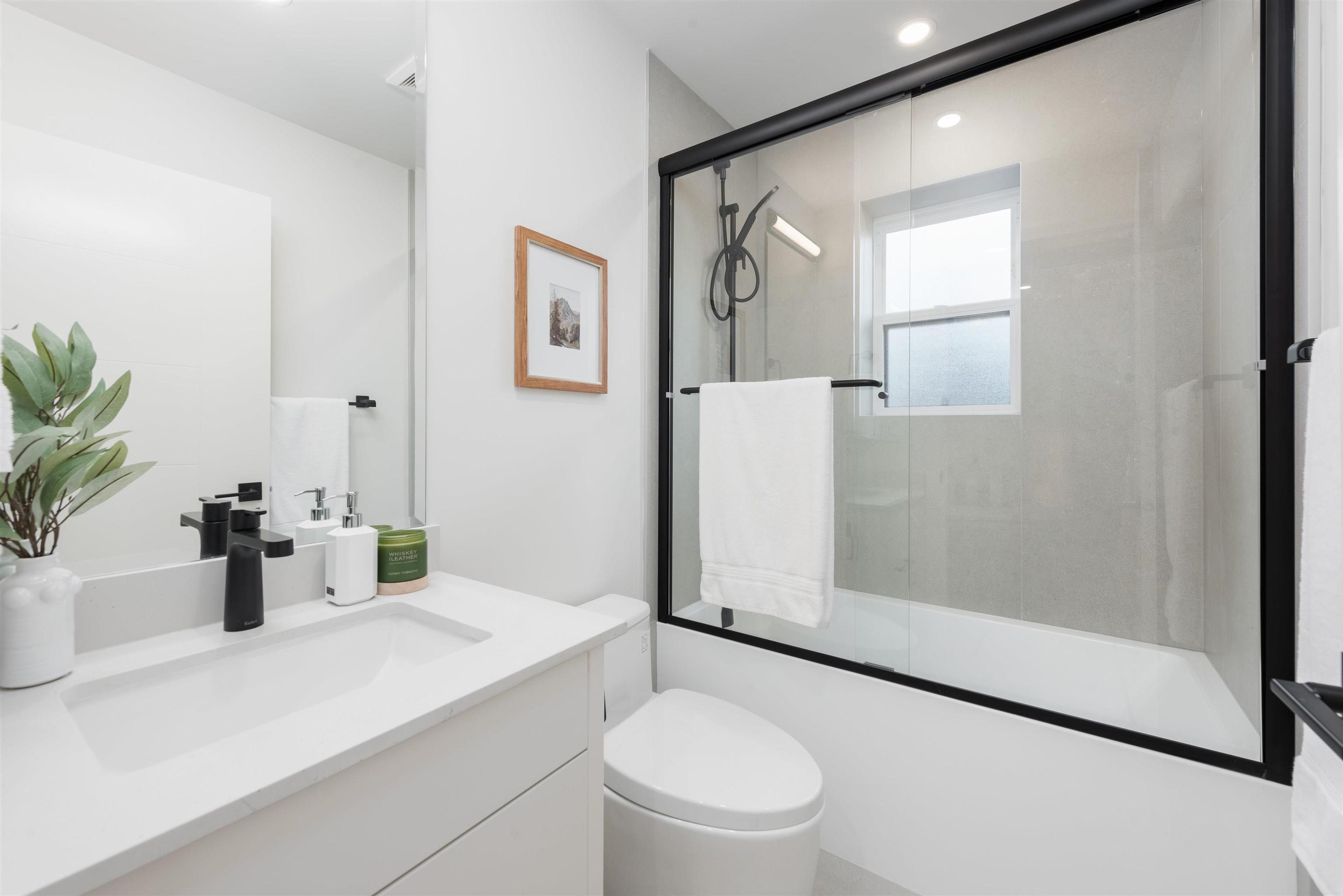 3349 KASLO STREET - Image 21