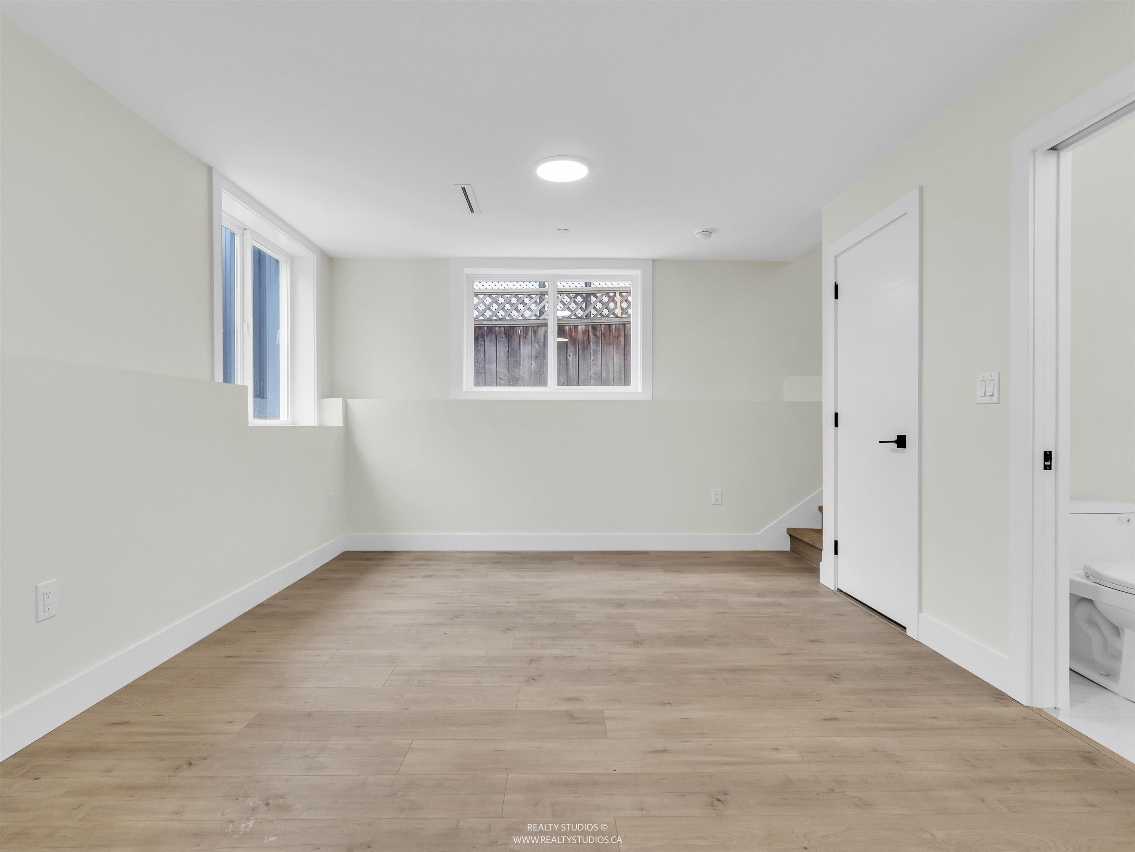 #2 5221 CLARENDON STREET - Image 26