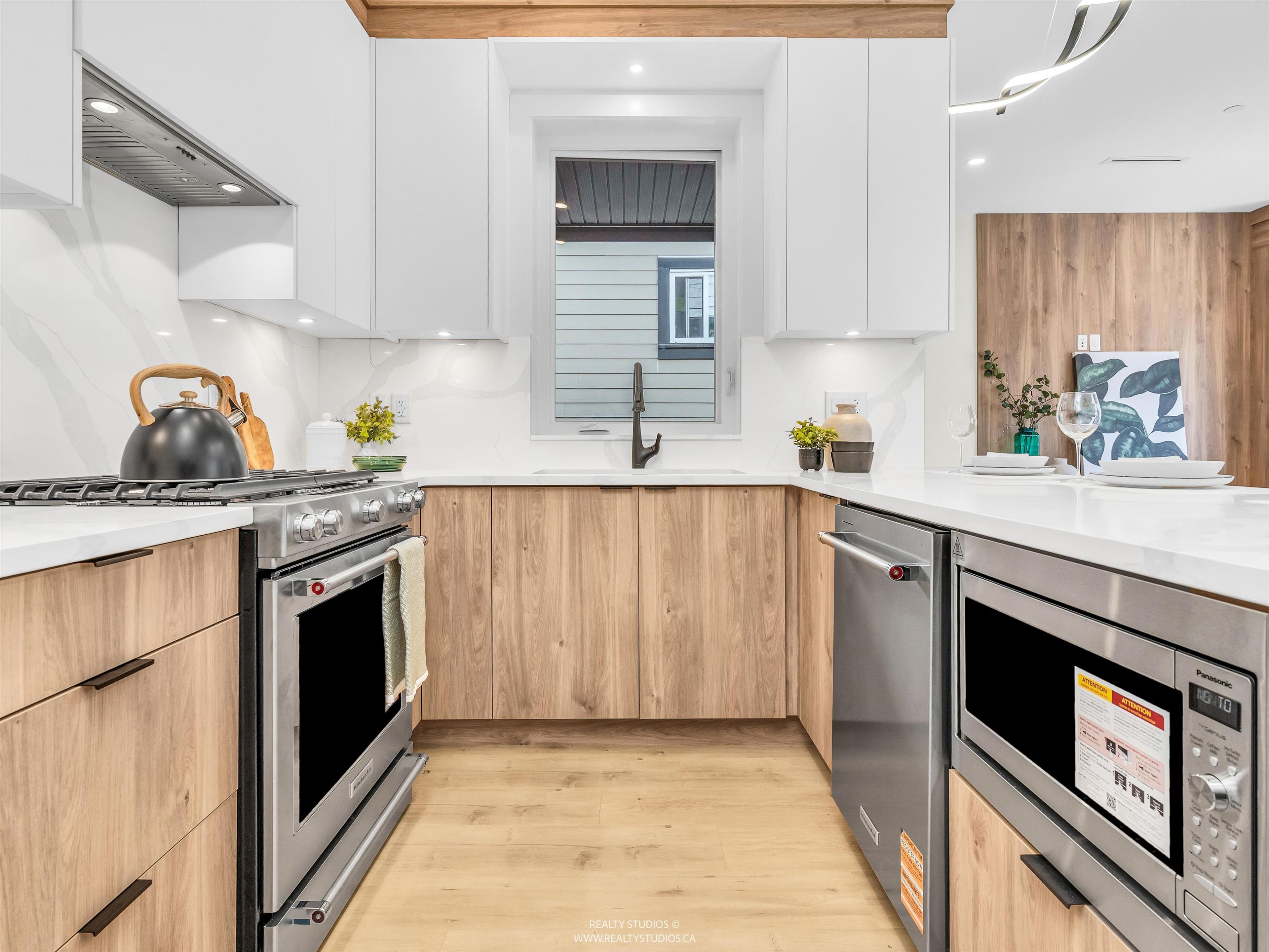 #2 5221 CLARENDON STREET - Image 9