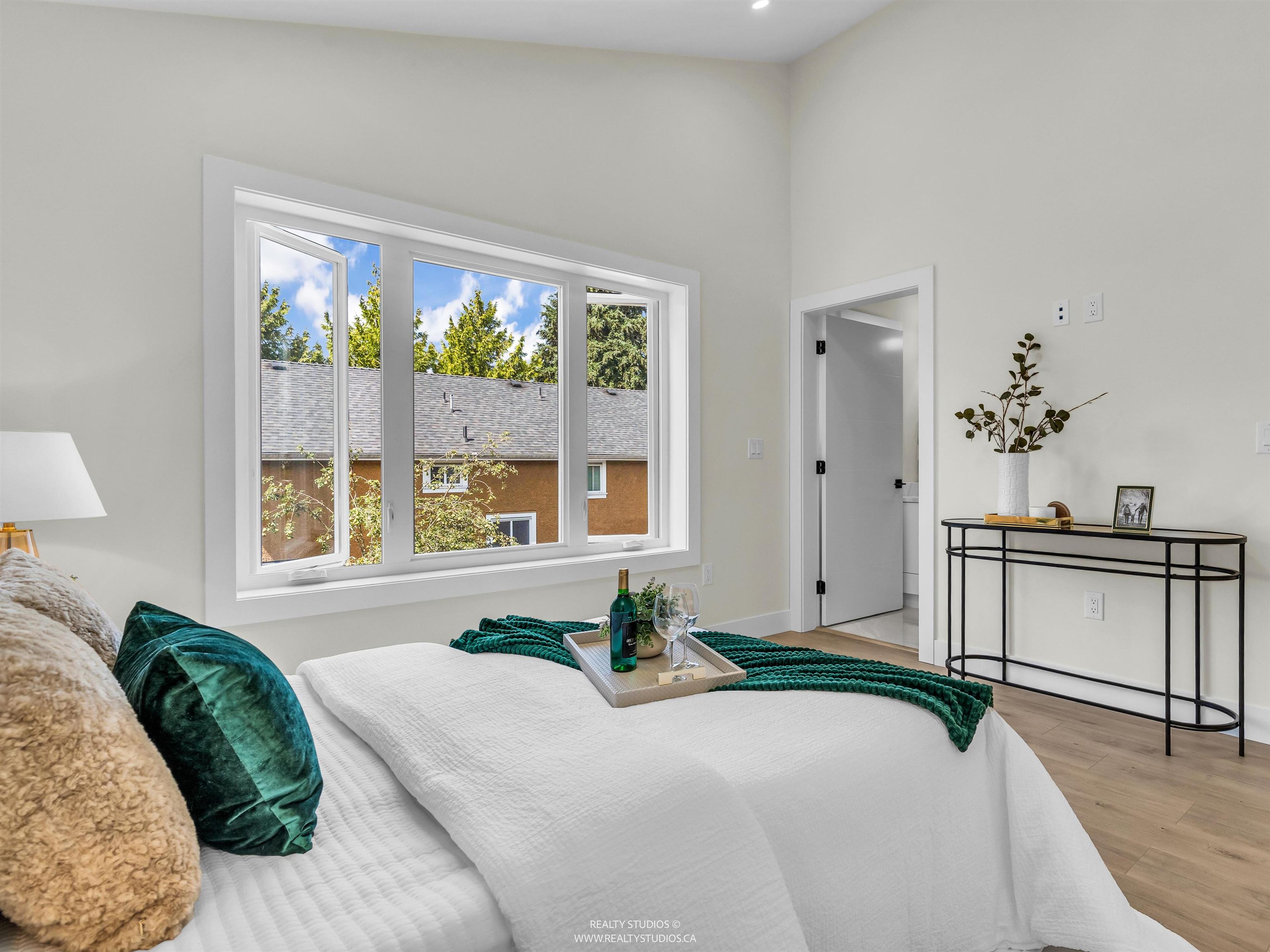#2 5221 CLARENDON STREET - Image 14
