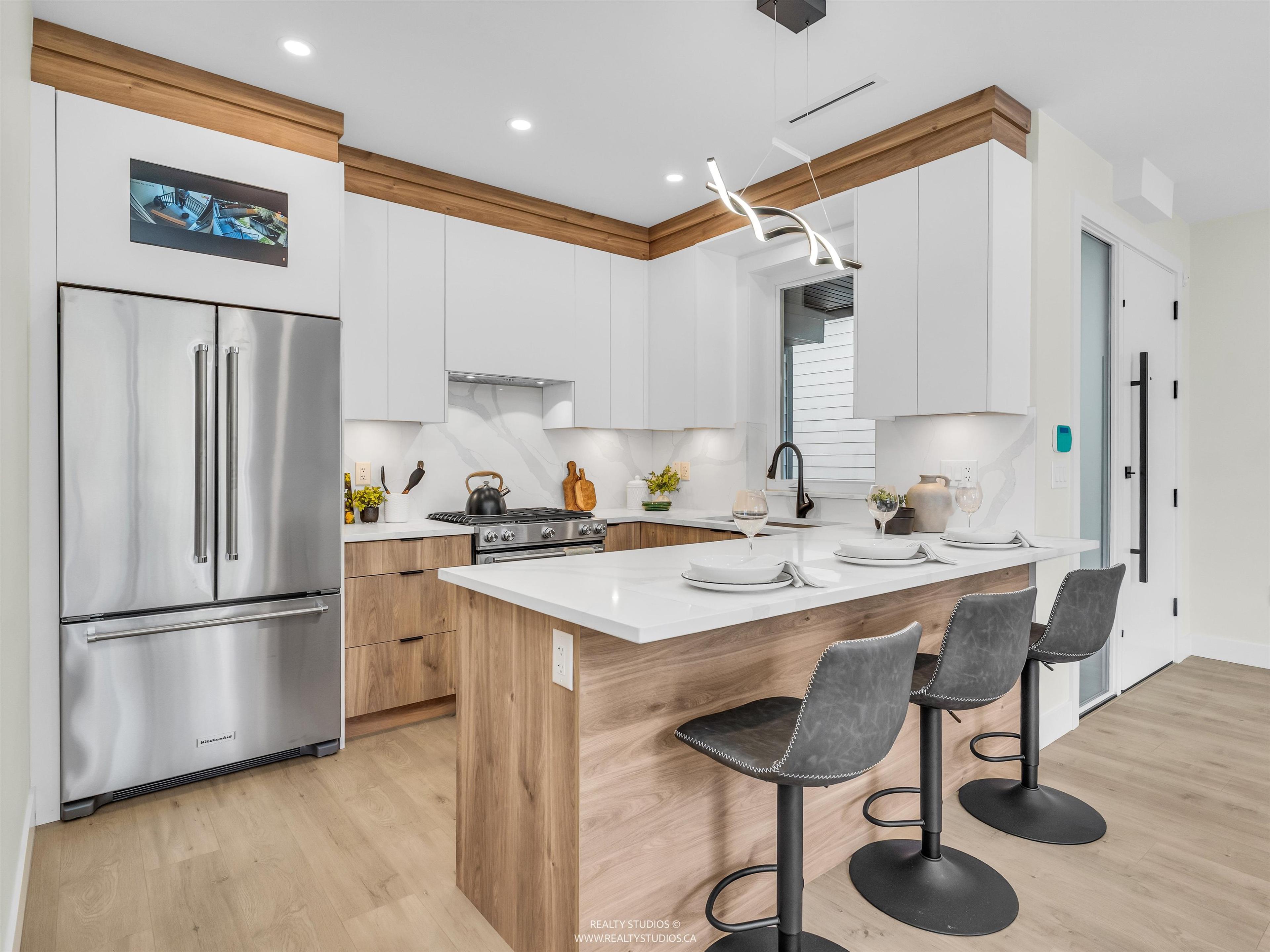 #2 5221 CLARENDON STREET - Image 8