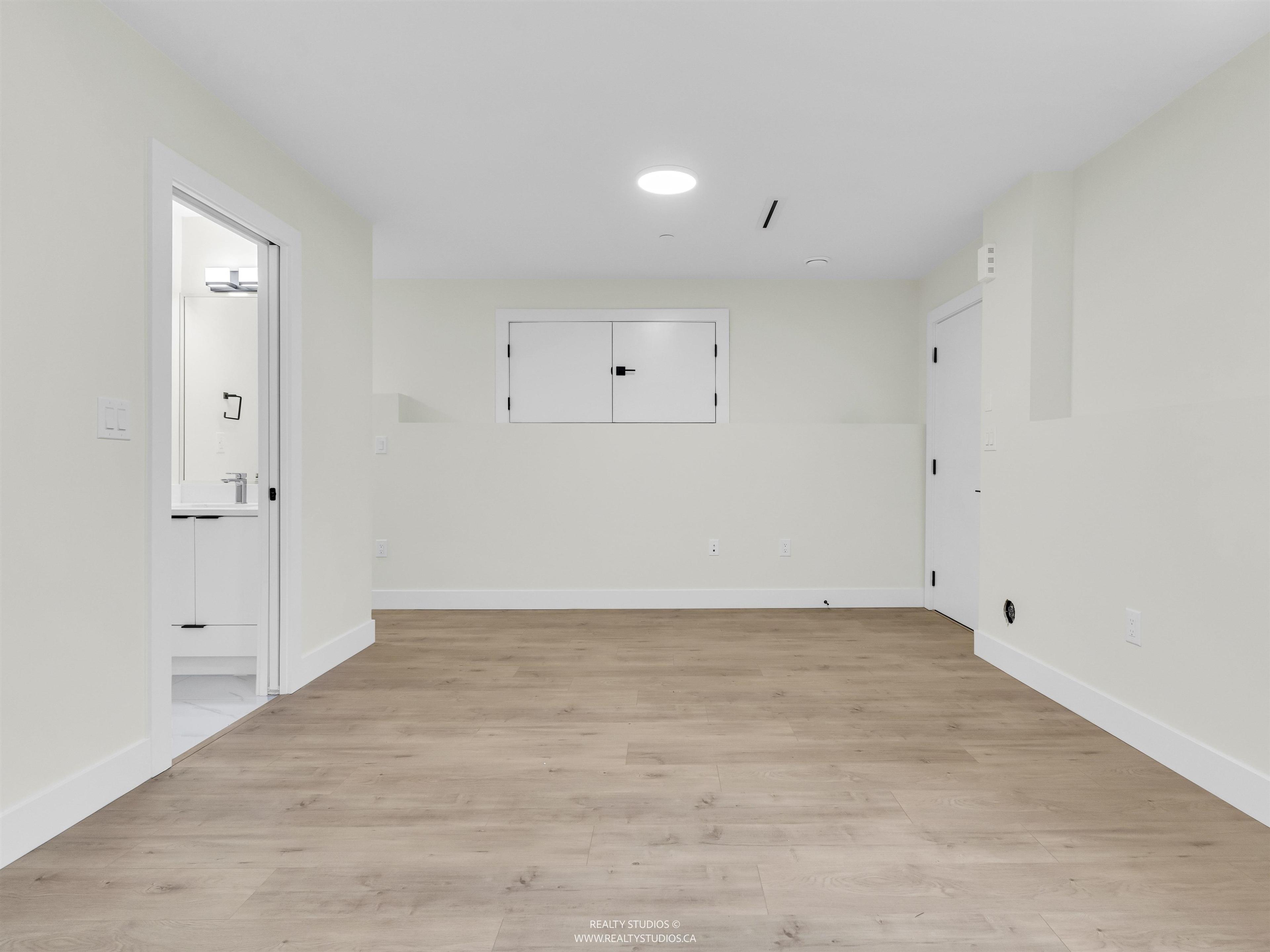#2 5221 CLARENDON STREET - Image 25