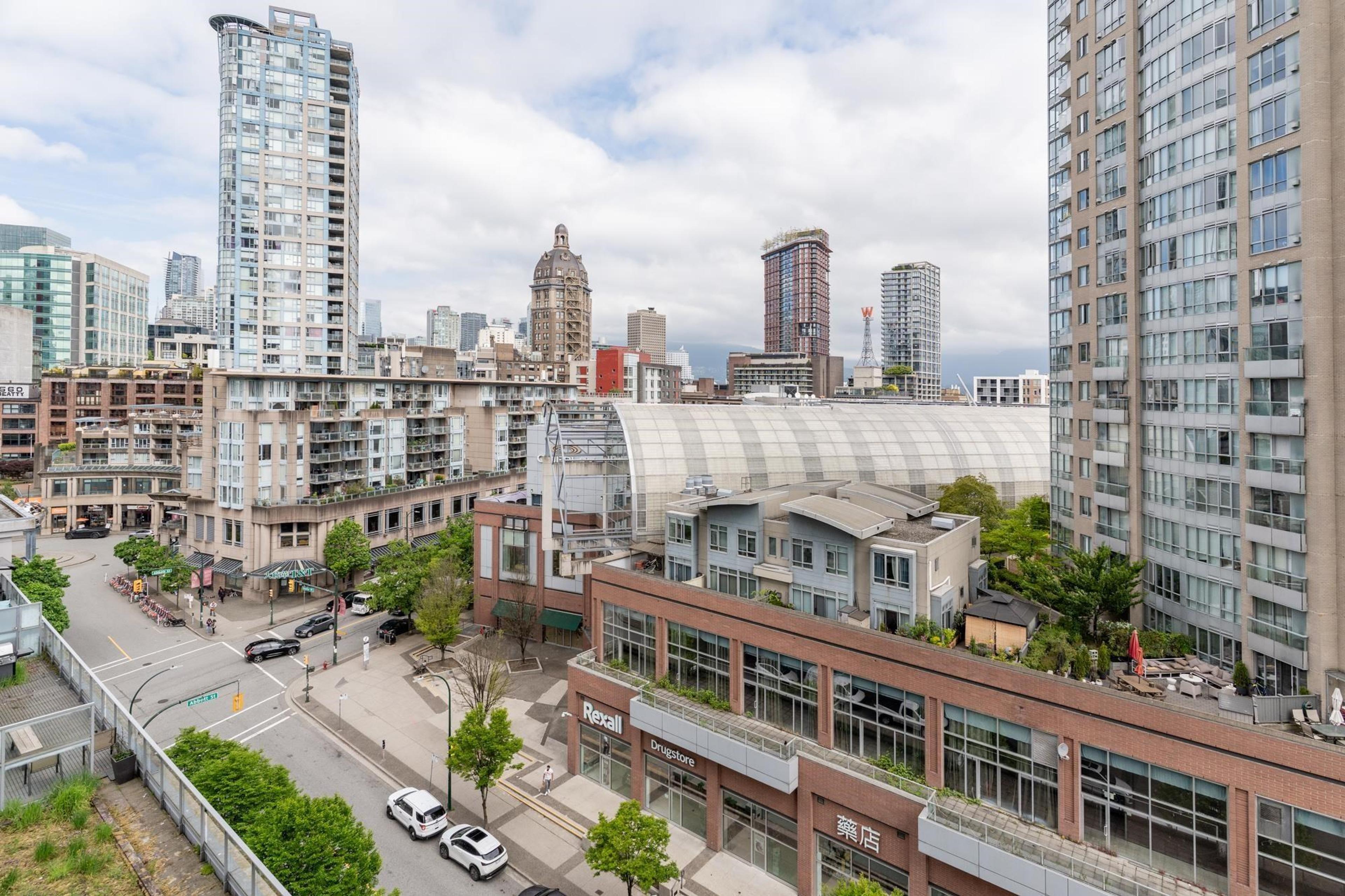 #1106 58 KEEFER PLACE - Image 27
