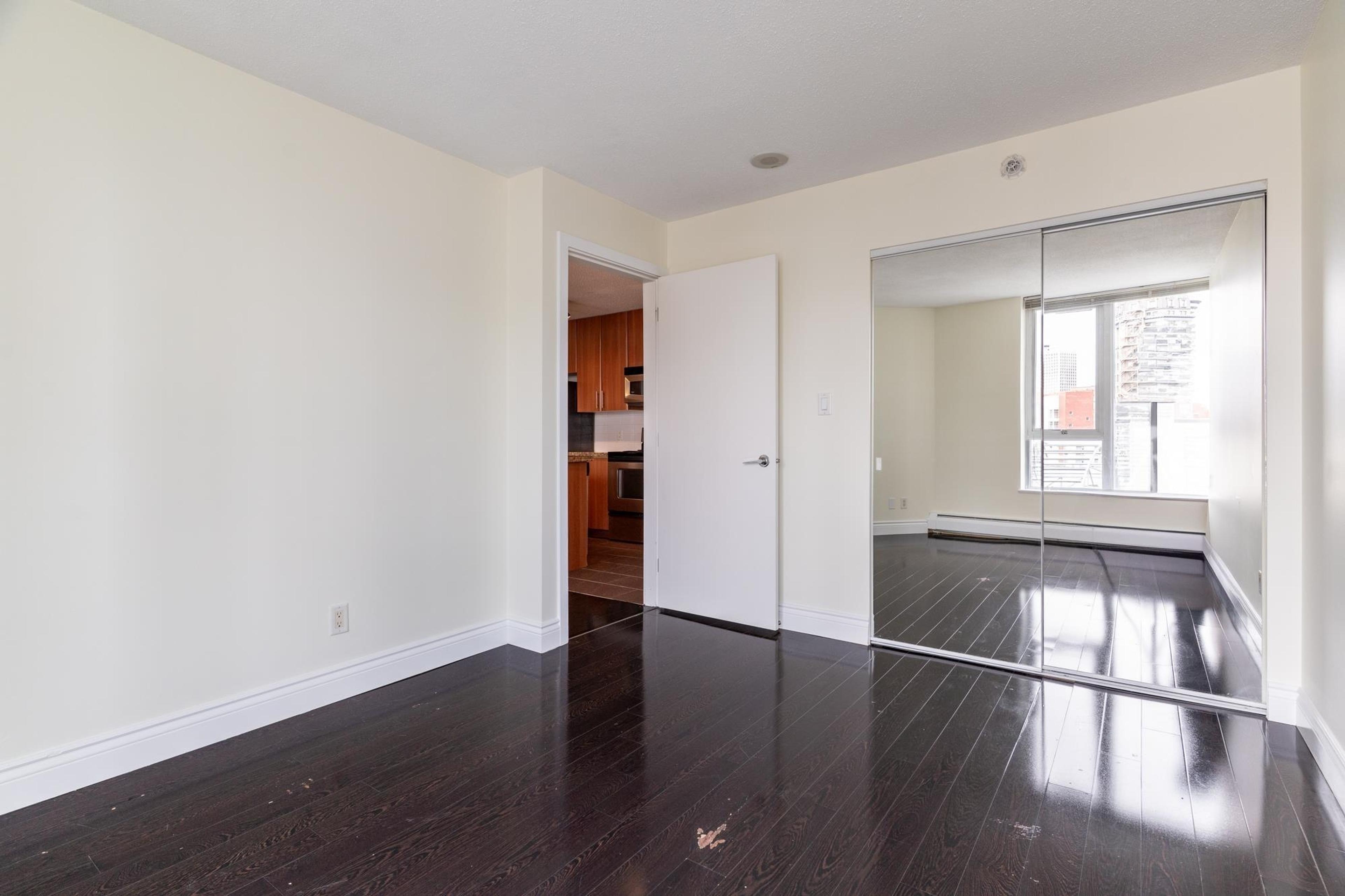 #1106 58 KEEFER PLACE - Image 17