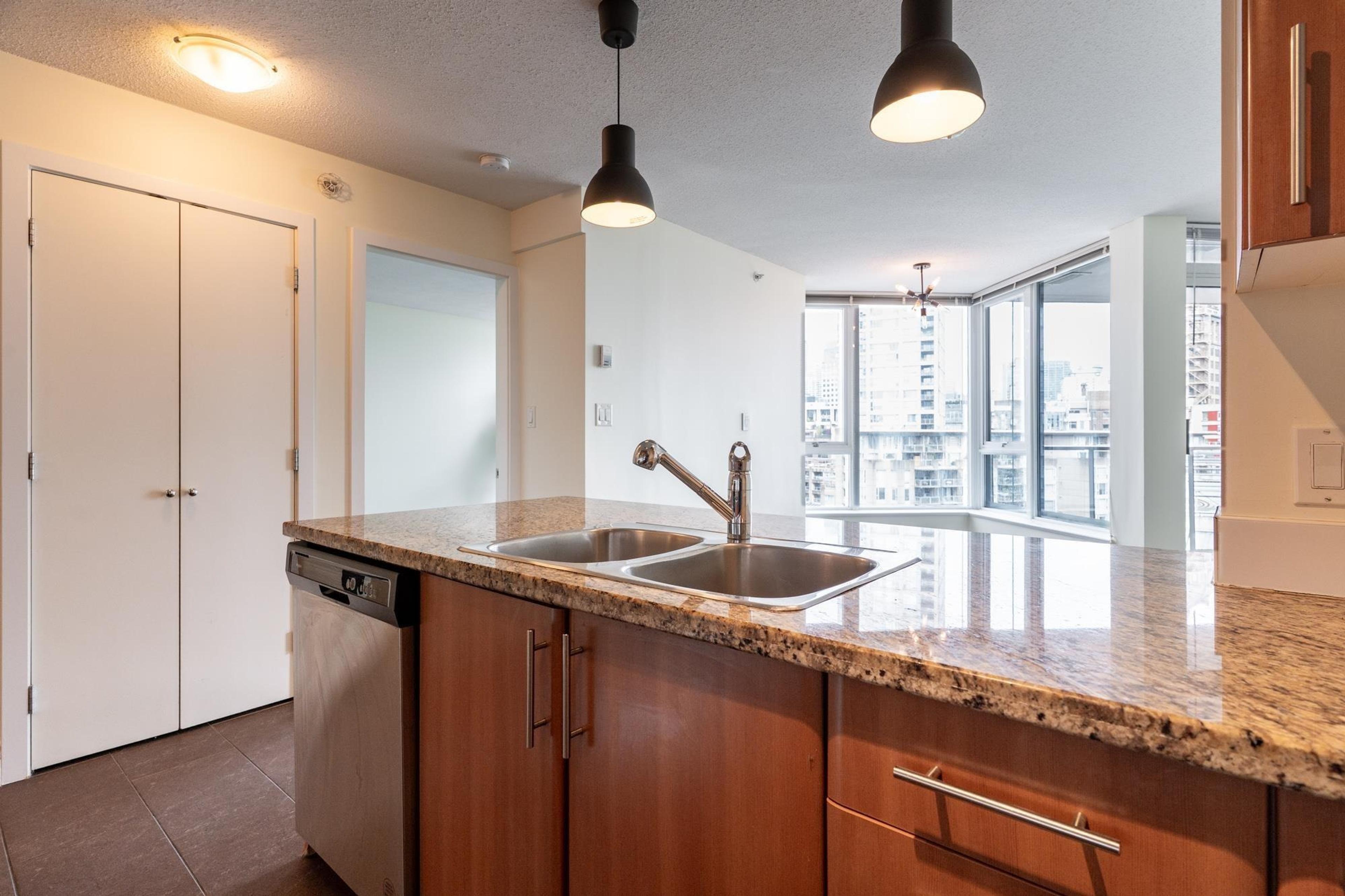 #1106 58 KEEFER PLACE - Image 9