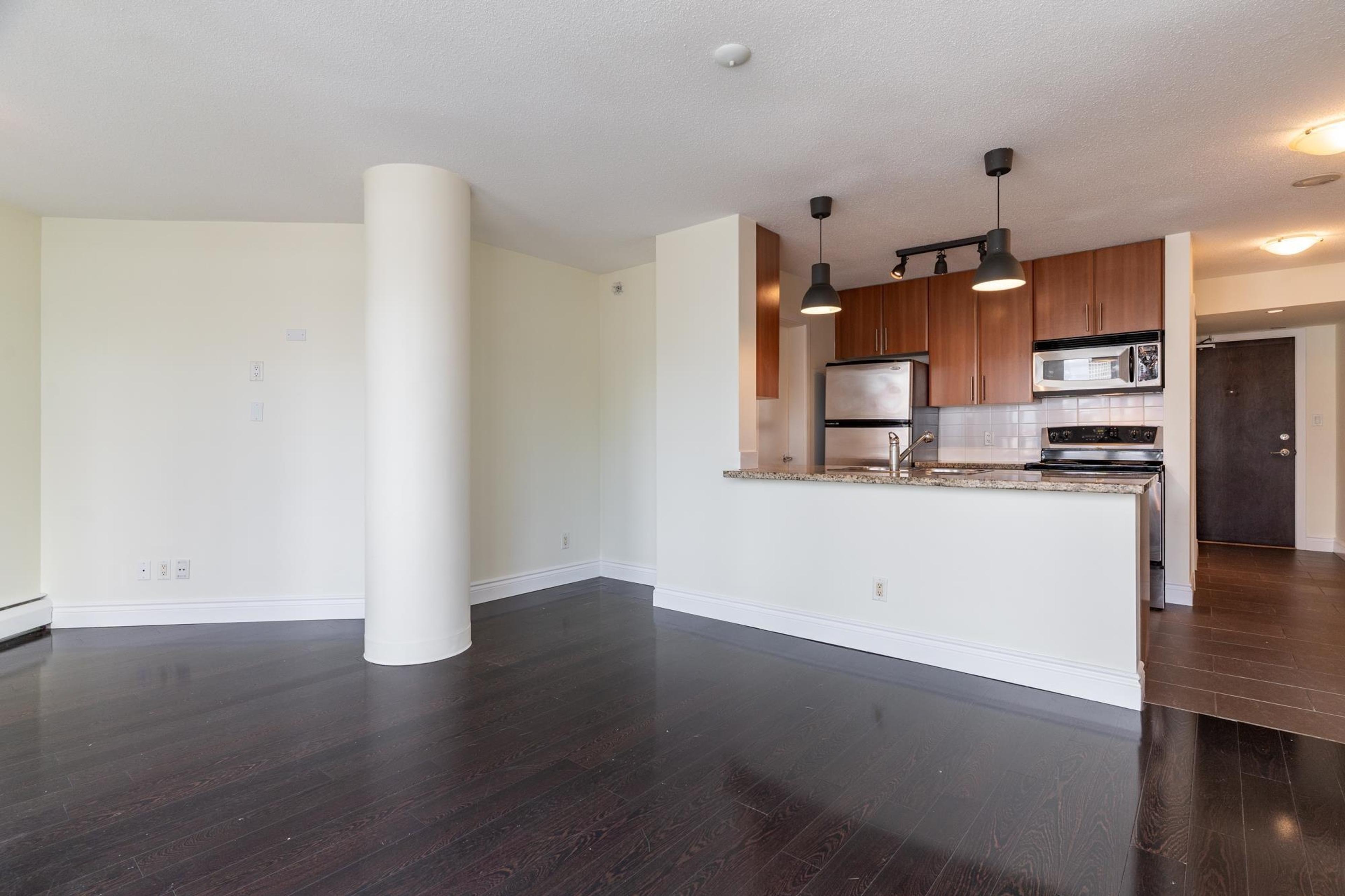 #1106 58 KEEFER PLACE - Image 32