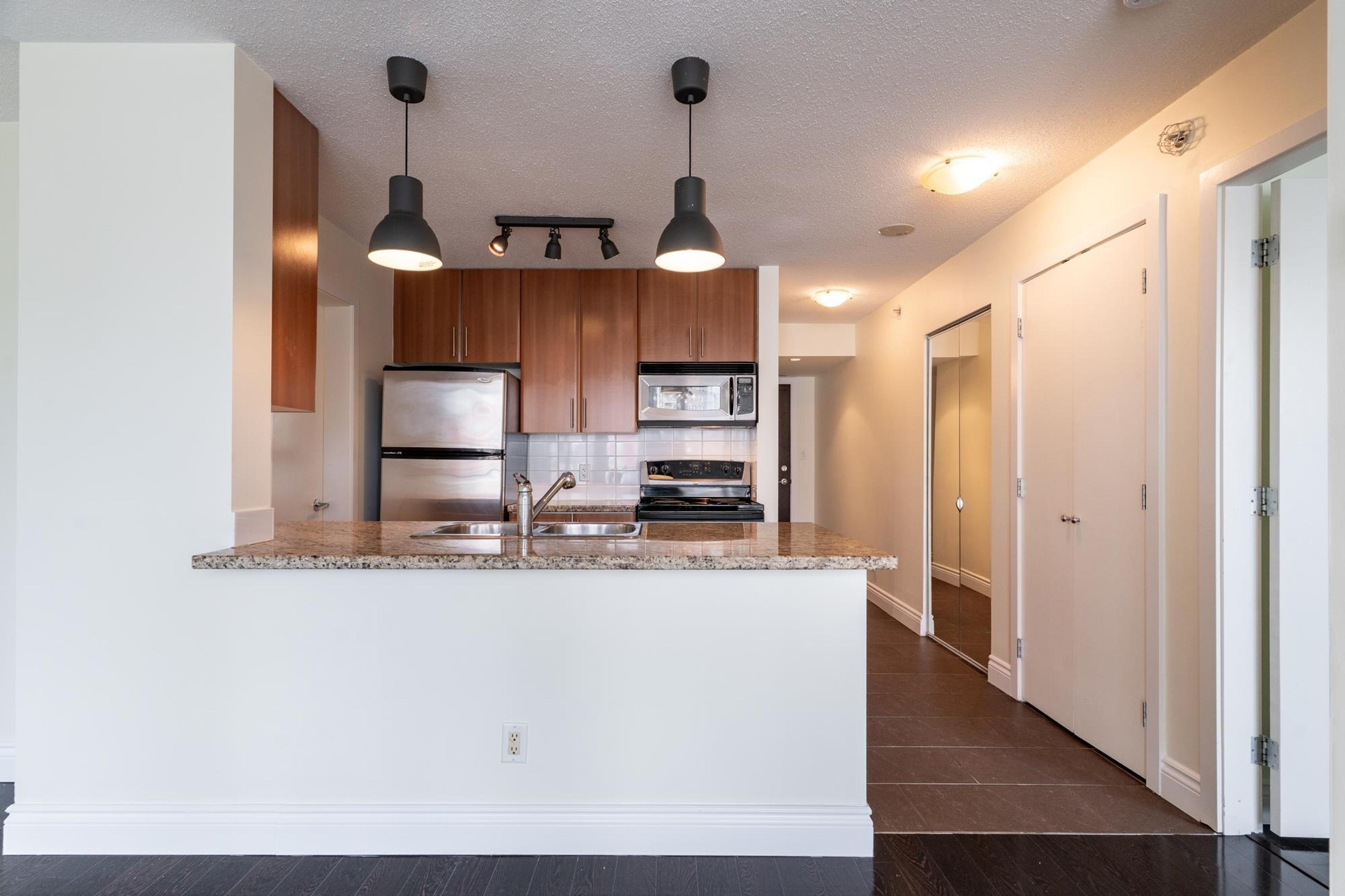 #1106 58 KEEFER PLACE - Image 11