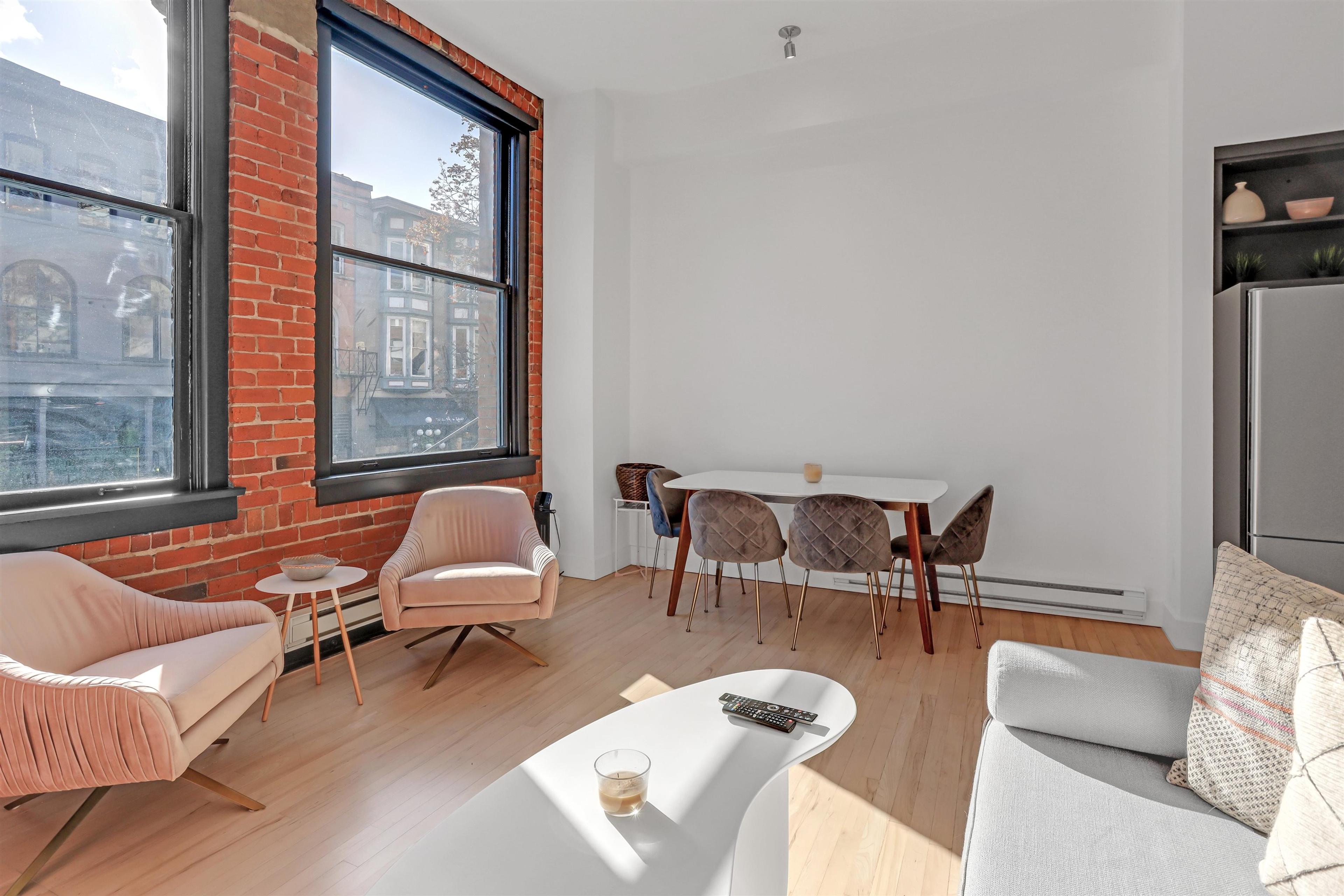 #201 345 WATER STREET - Image 2
