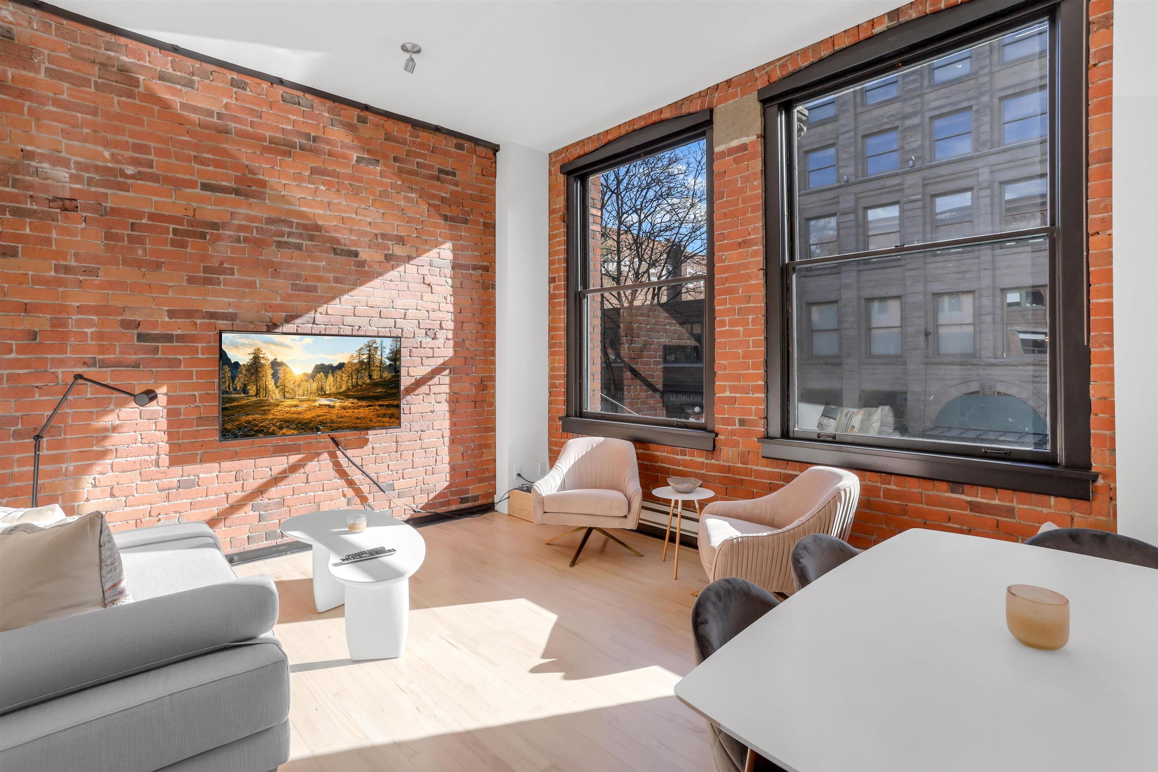 #201 345 WATER STREET - Image 1