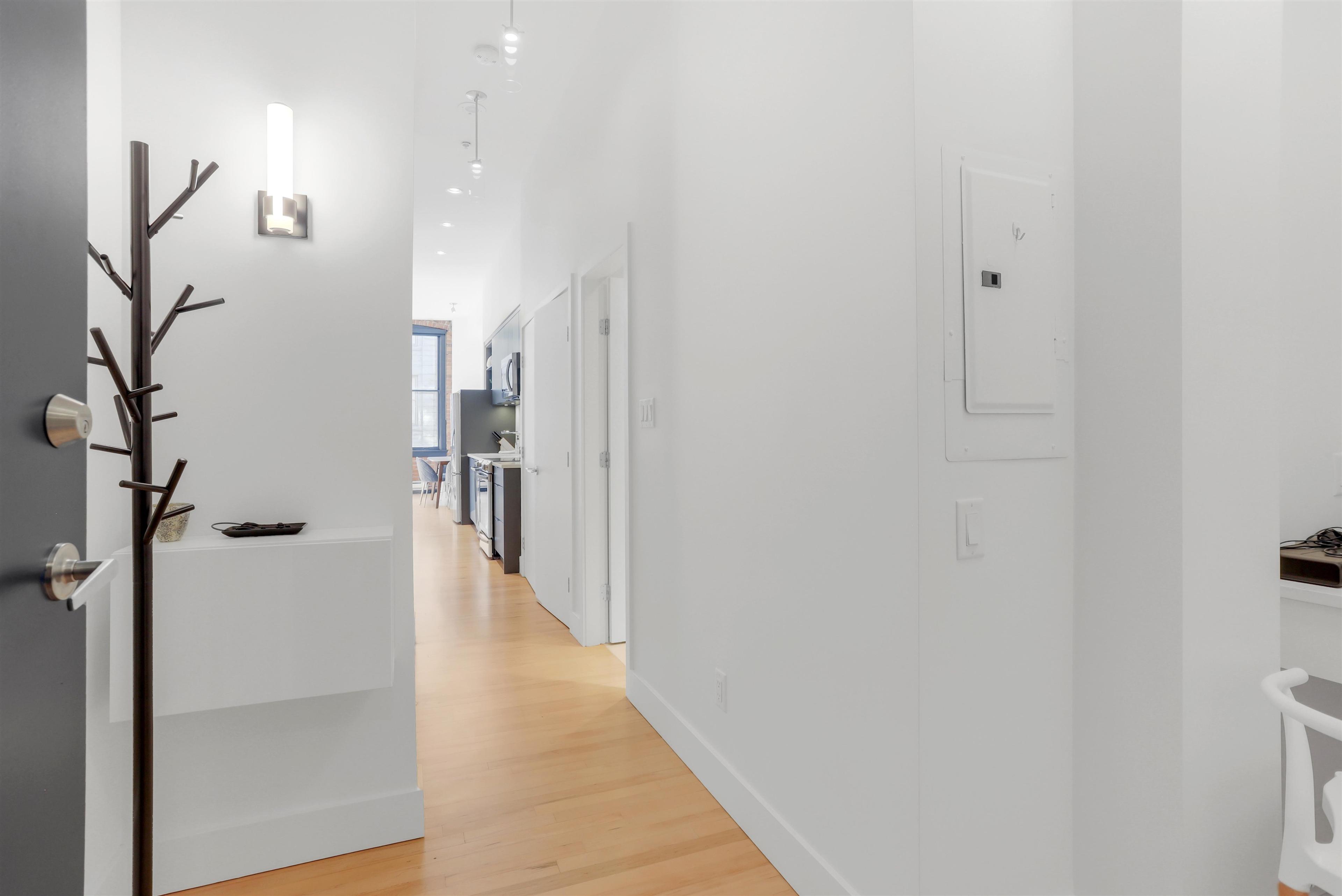 #201 345 WATER STREET - Image 14