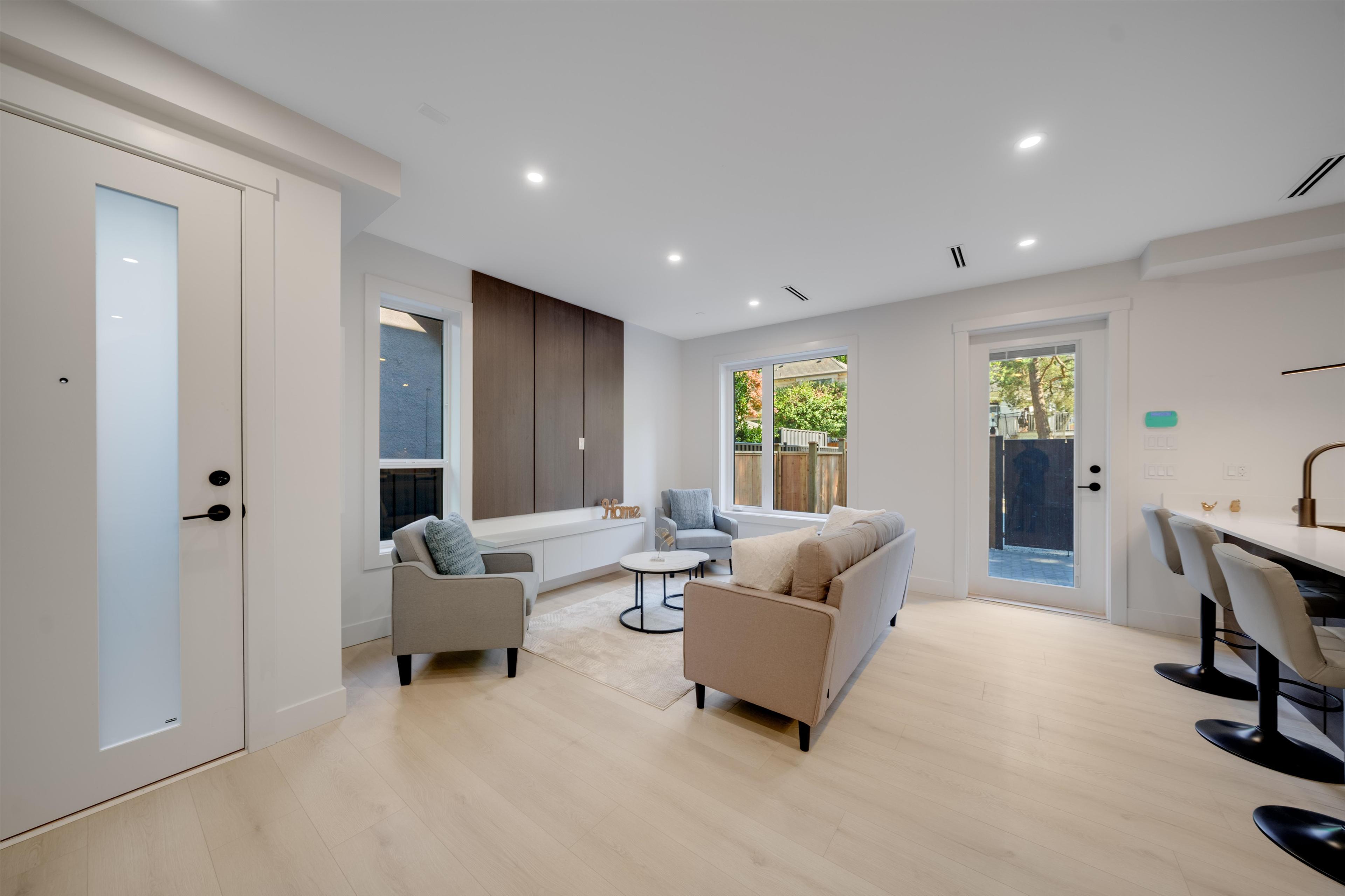 #3 3836 W 8TH AVENUE - Image 2