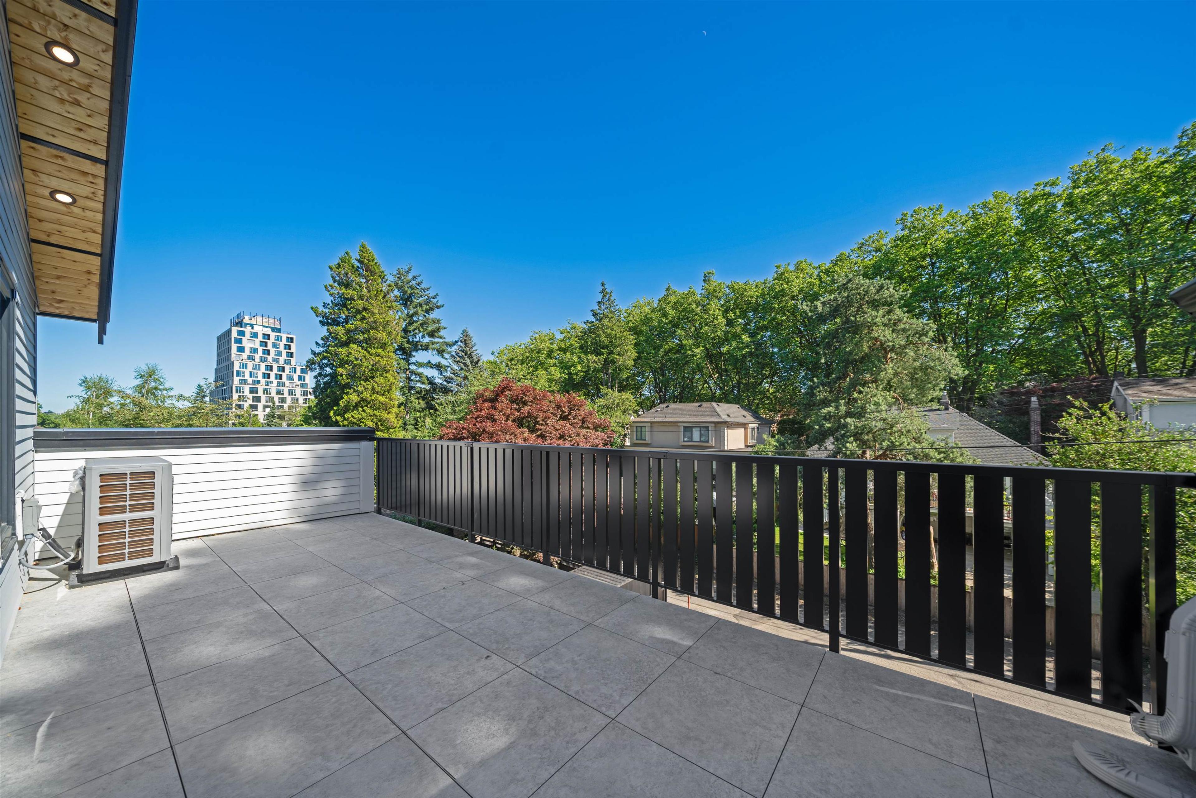 #3 3836 W 8TH AVENUE - Image 24