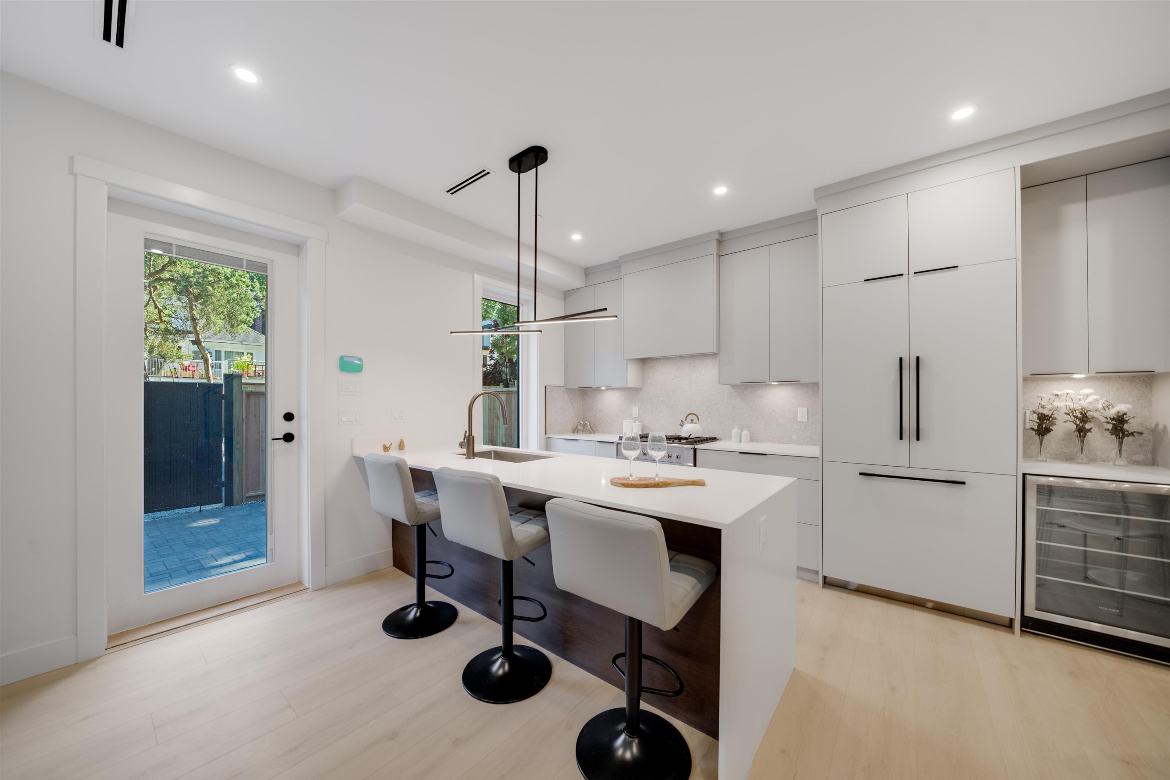 #3 3836 W 8TH AVENUE - Image 4