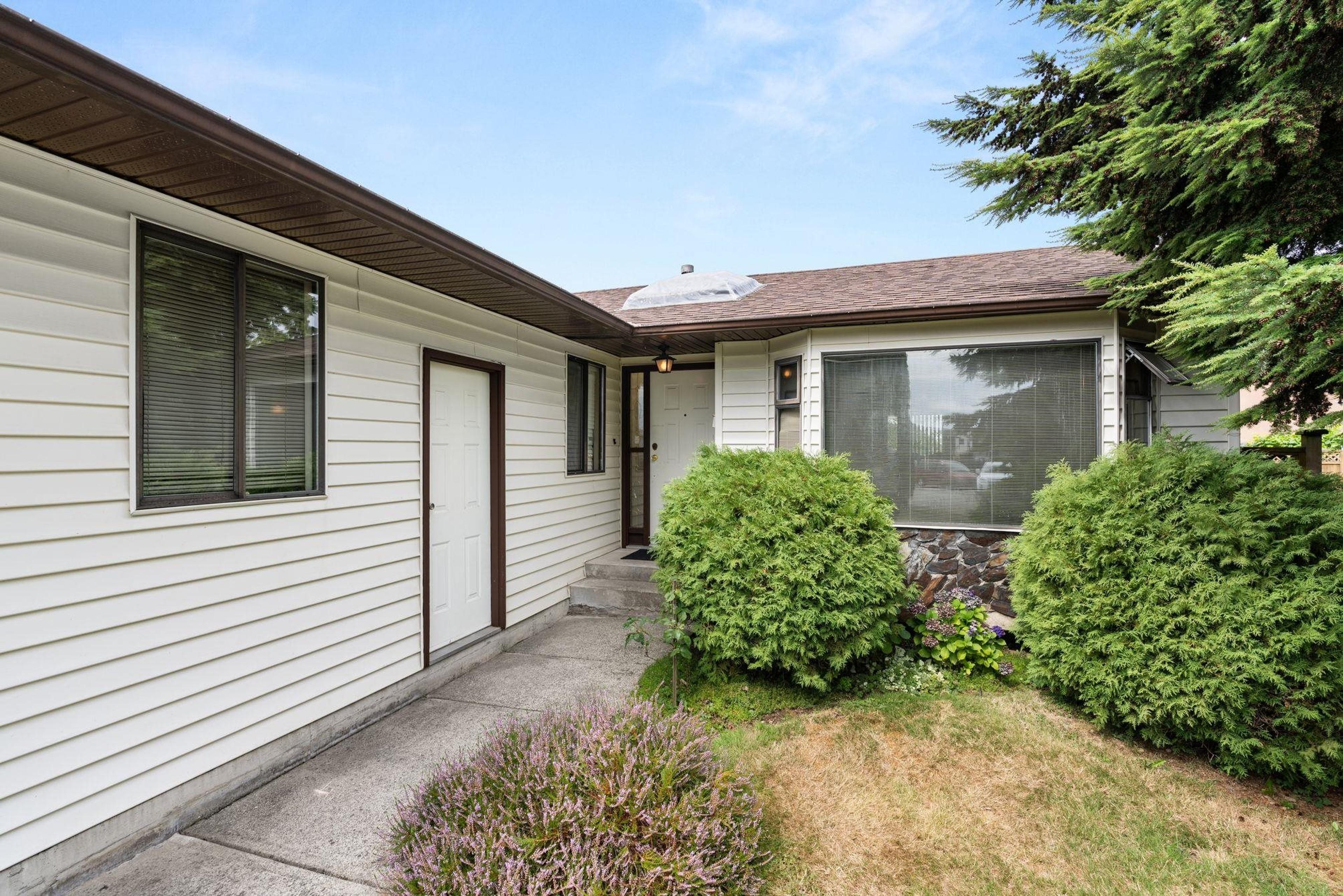 7387 131A STREET - Image 23