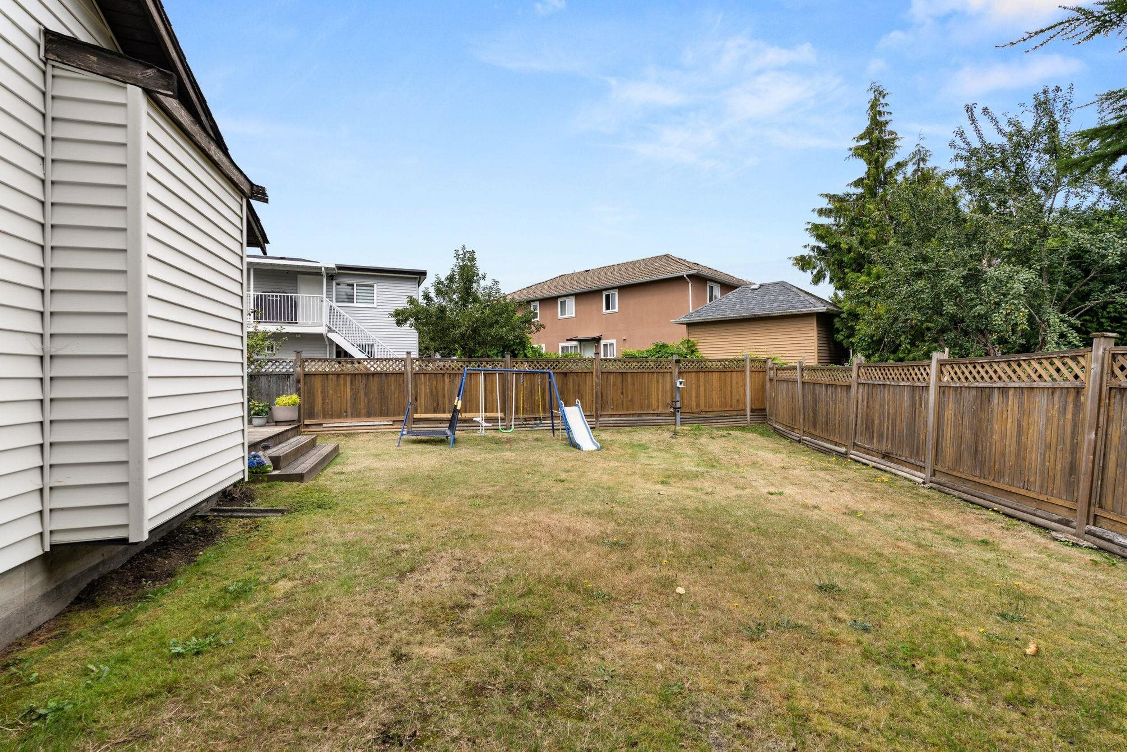 7387 131A STREET - Image 22